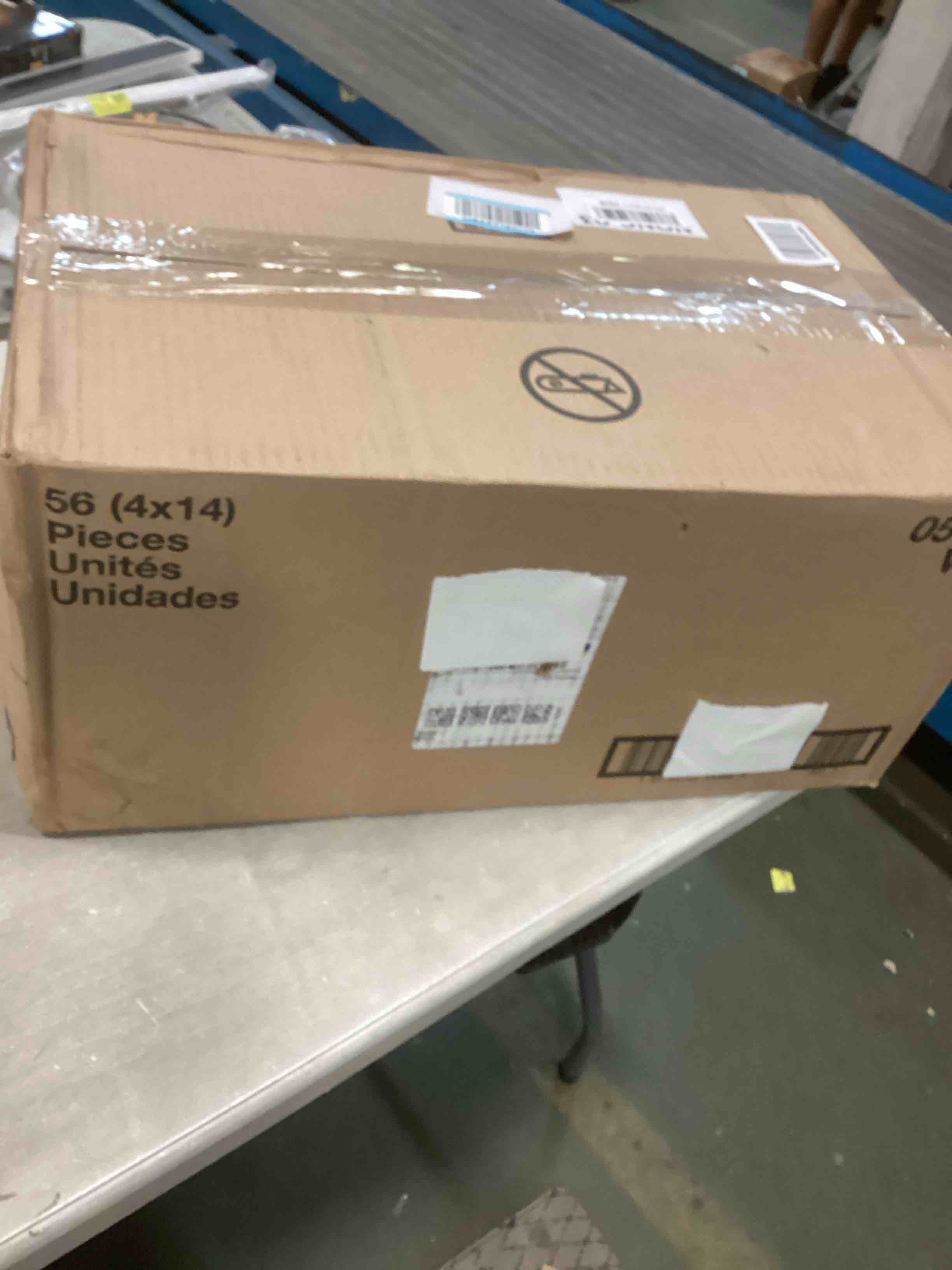 https://s3.amazonaws.com/lotting-images-prod/bidfta/TEA0344171_1728472984137.jpeg