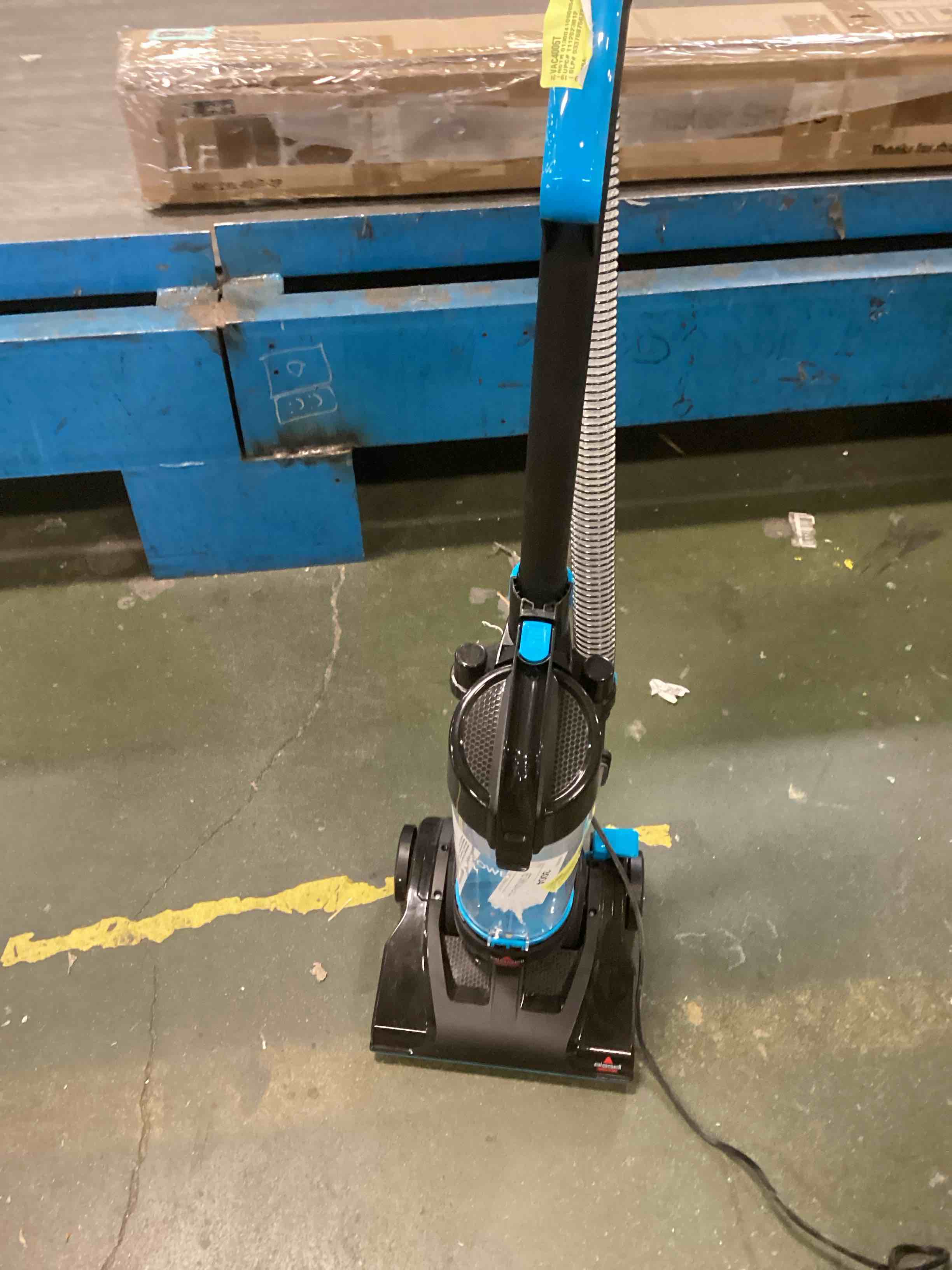 https://s3.amazonaws.com/lotting-images-prod/bidfta/TEA0344227_1728412530338.jpeg