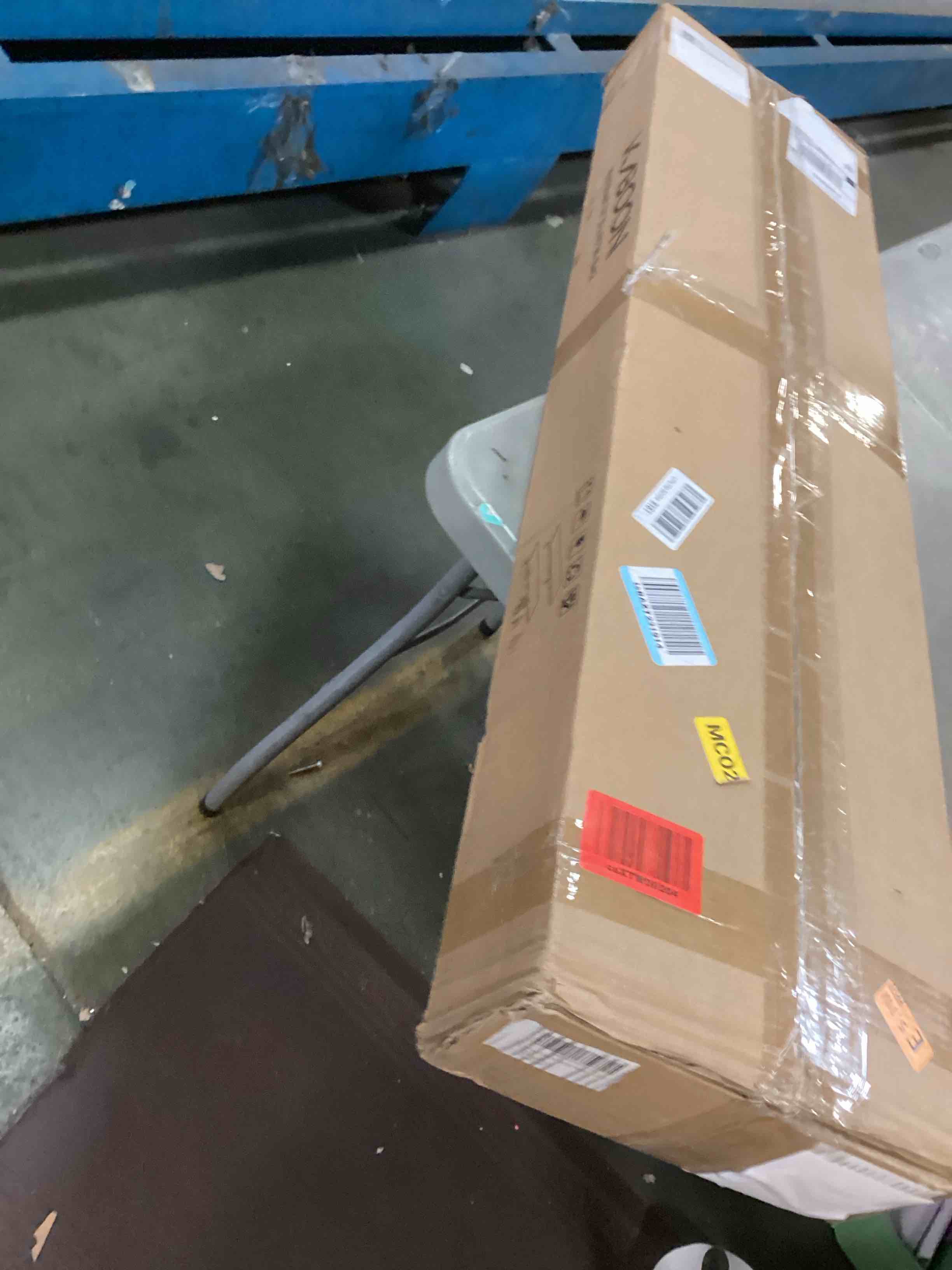 https://s3.amazonaws.com/lotting-images-prod/bidfta/TEA0345234_1728047506424.jpeg