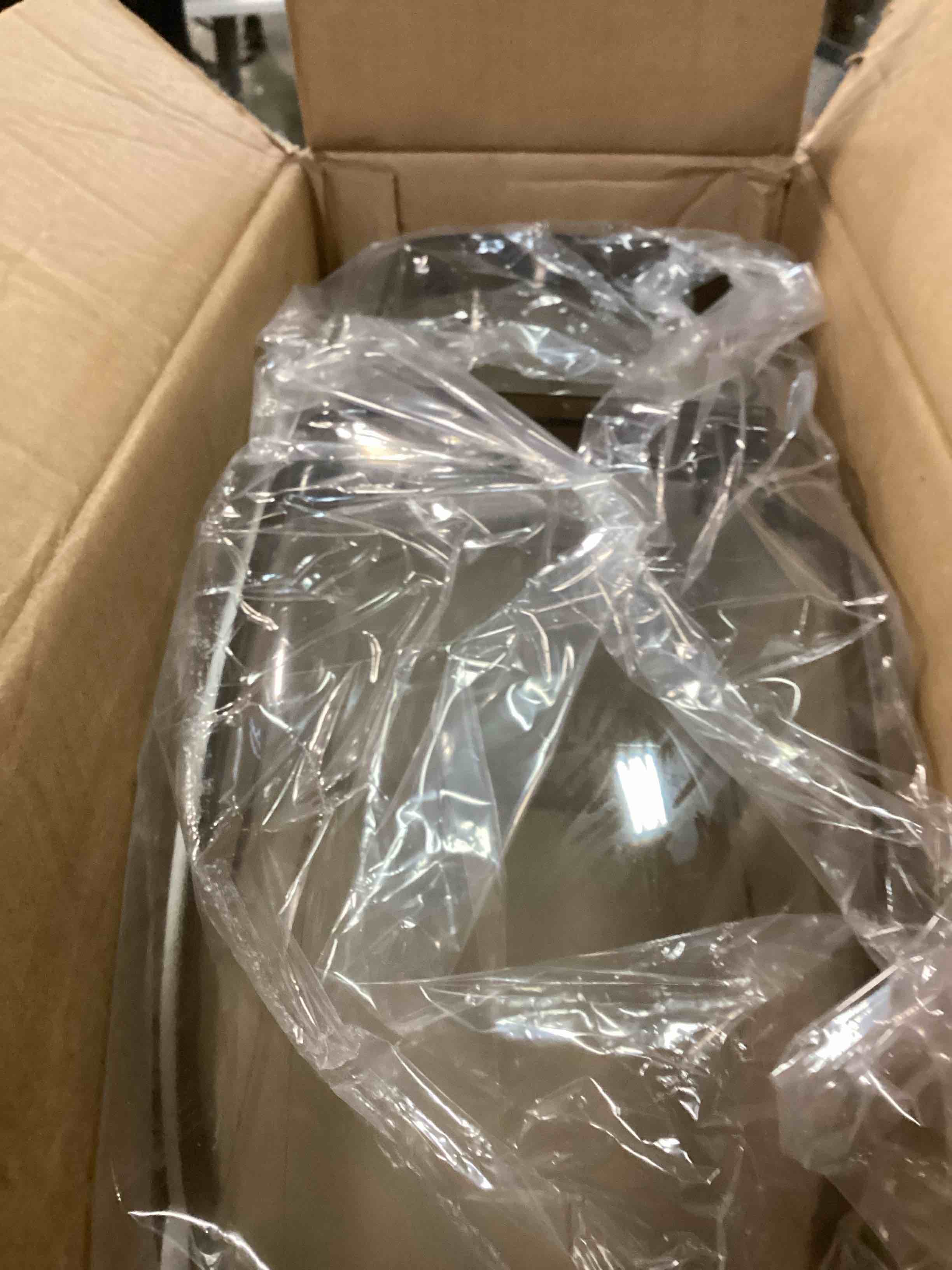 https://s3.amazonaws.com/lotting-images-prod/bidfta/TEA0345556_1727956774289.jpeg
