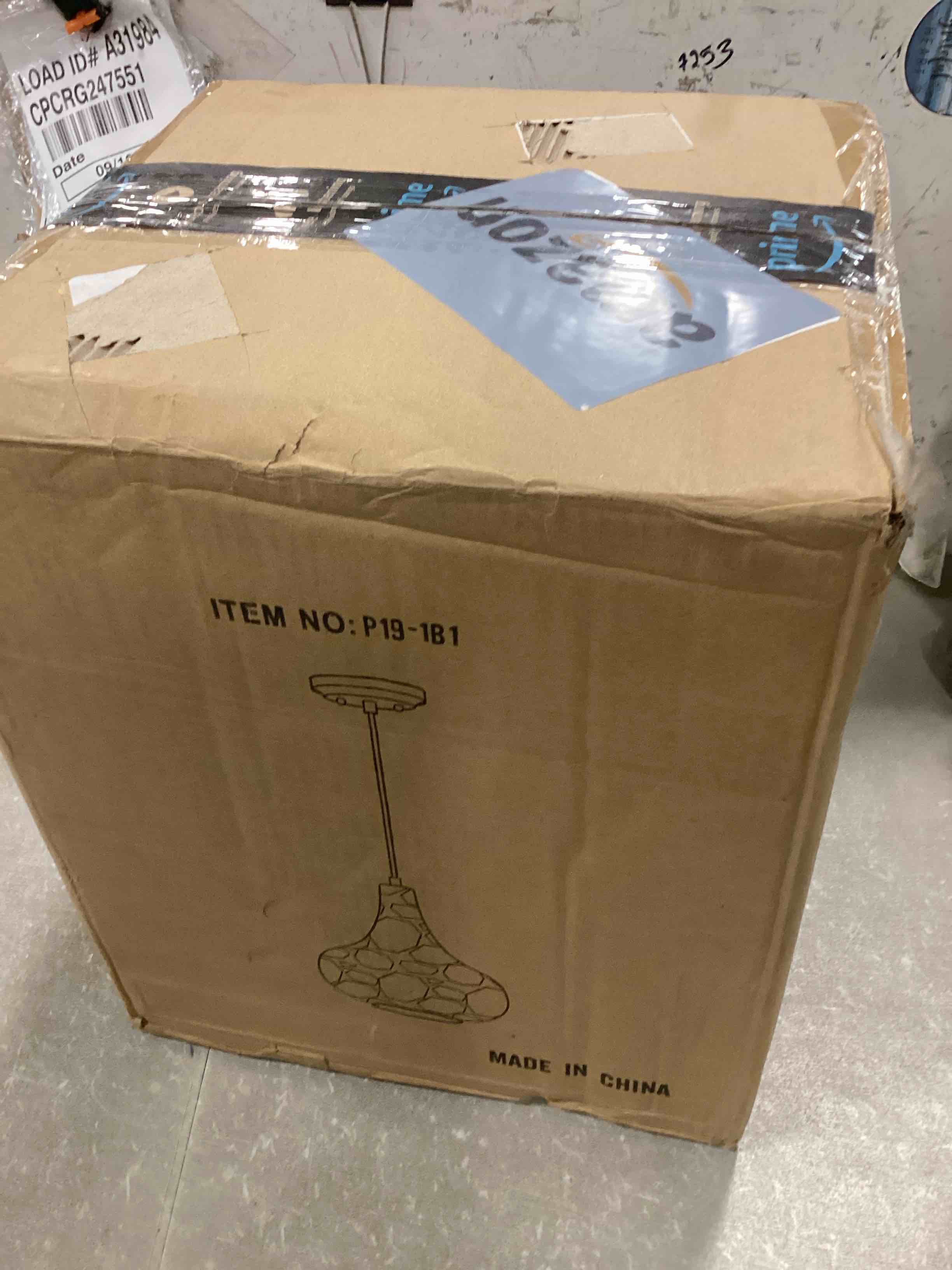 https://s3.amazonaws.com/lotting-images-prod/bidfta/TEA0345978_1727806738827.jpeg