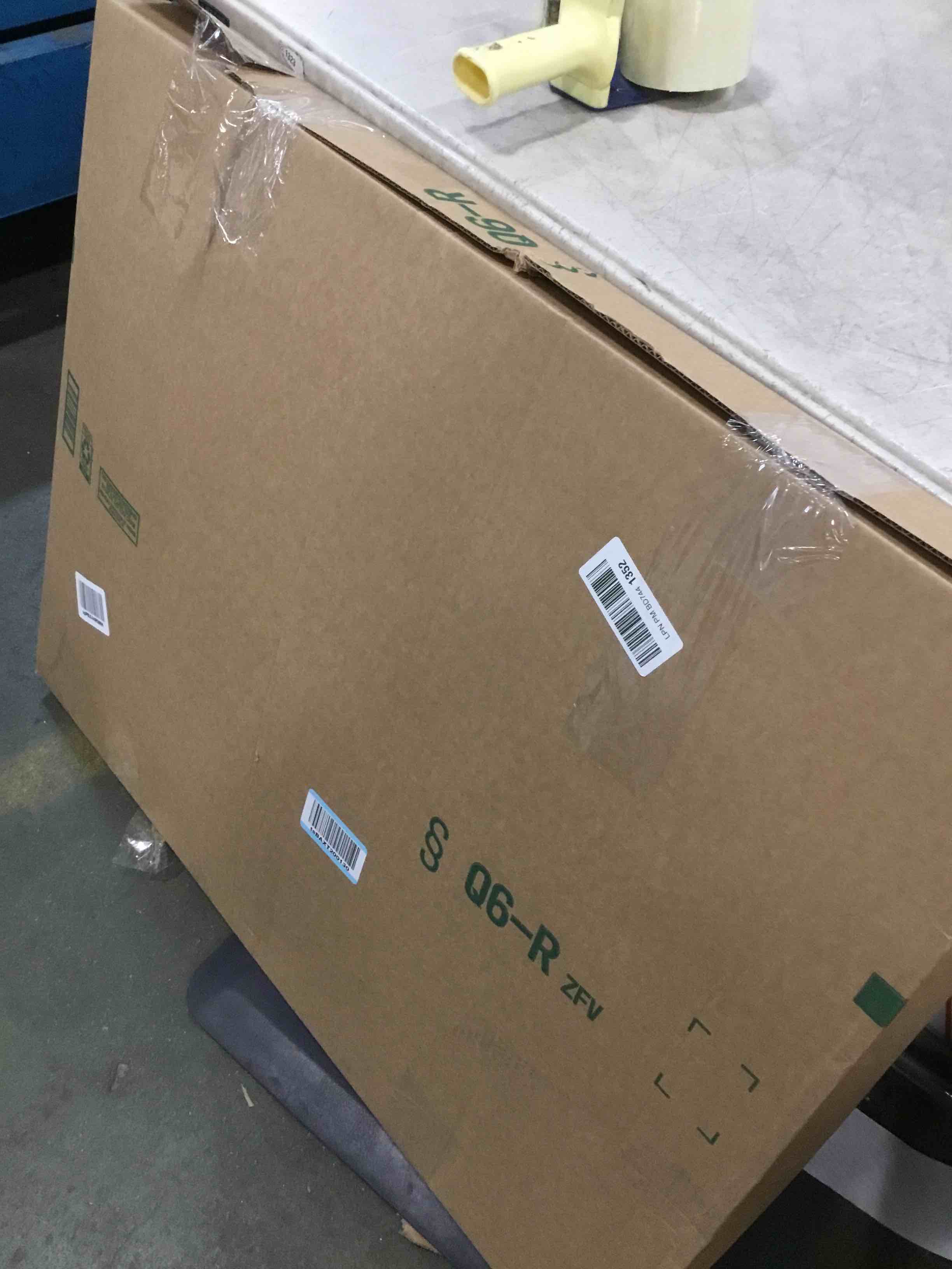 https://s3.amazonaws.com/lotting-images-prod/bidfta/TEA0346370_1728567686491.jpeg