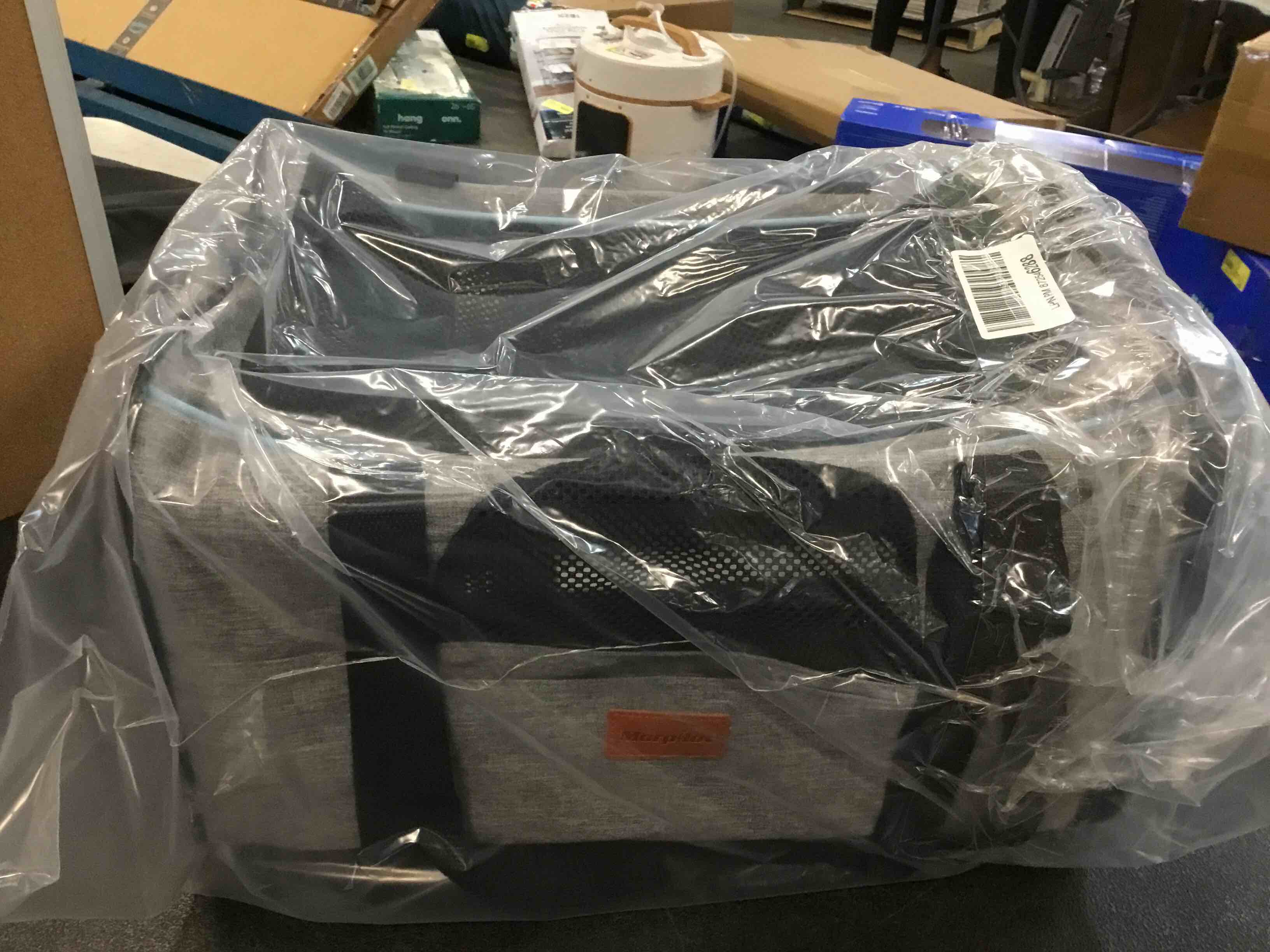 https://s3.amazonaws.com/lotting-images-prod/bidfta/TEA0346496_1728498817342.jpeg