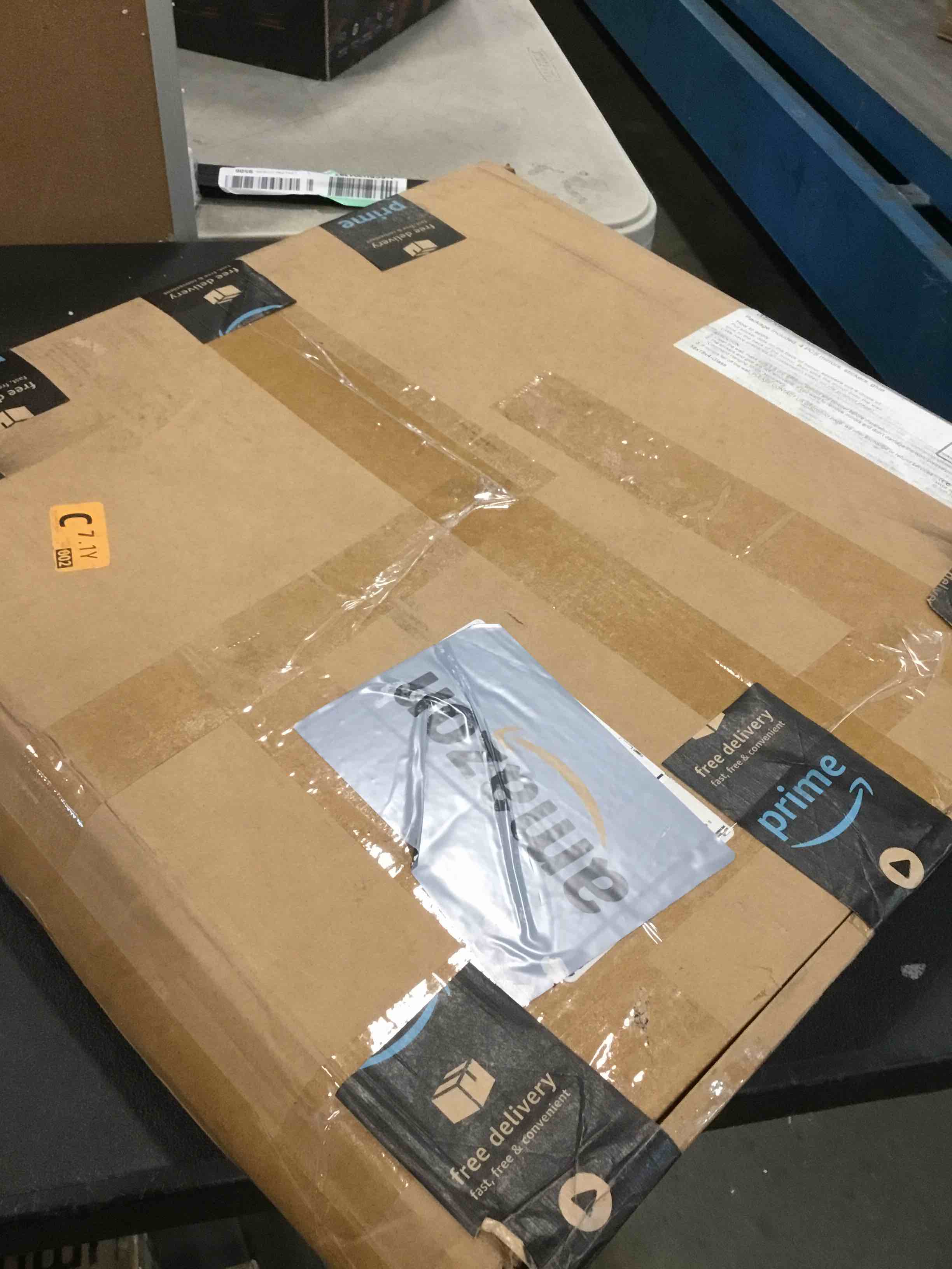 https://s3.amazonaws.com/lotting-images-prod/bidfta/TEA0346513_1728497107434.jpeg
