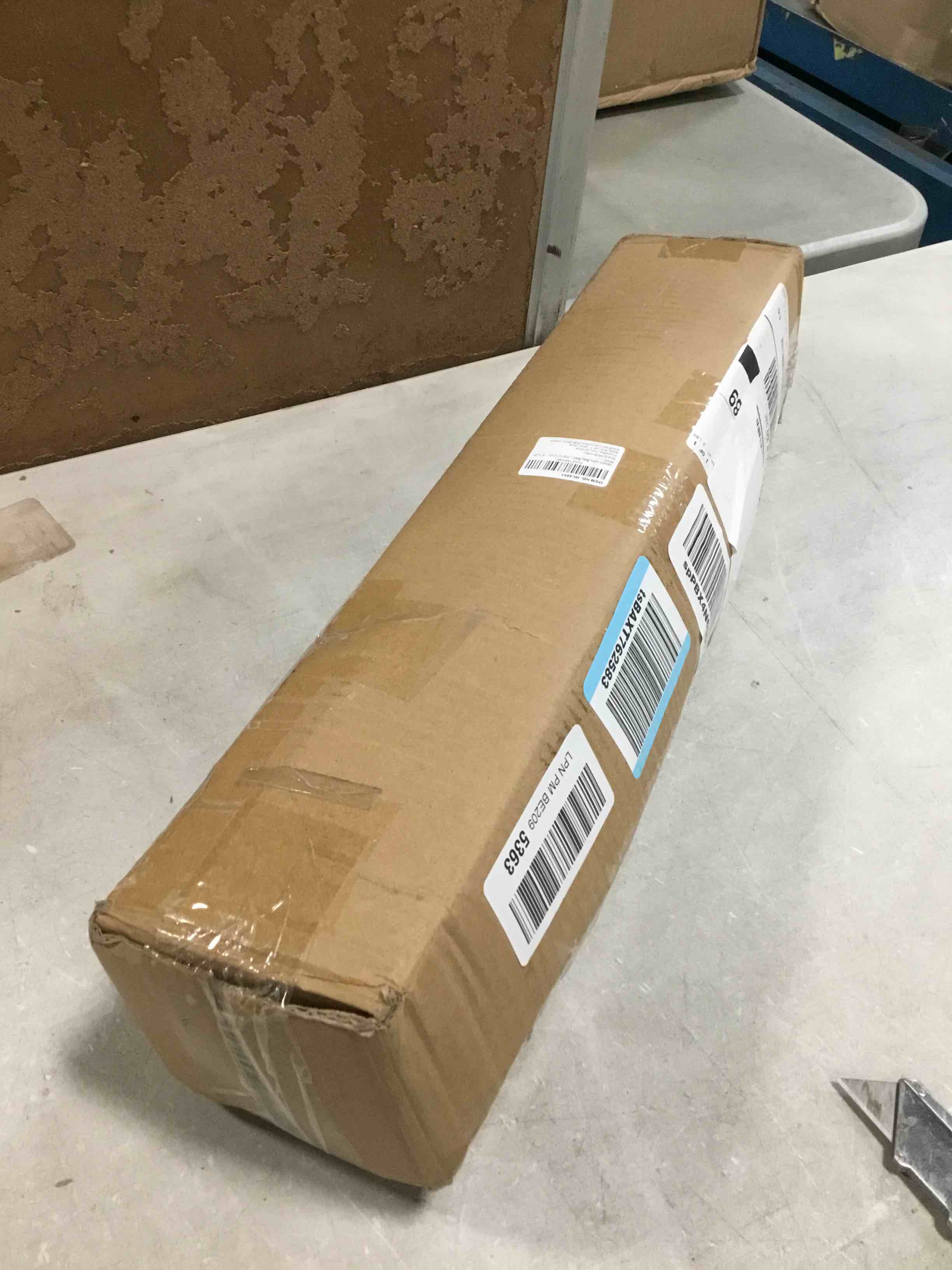 https://s3.amazonaws.com/lotting-images-prod/bidfta/TEA0347409_1728303540604.jpeg