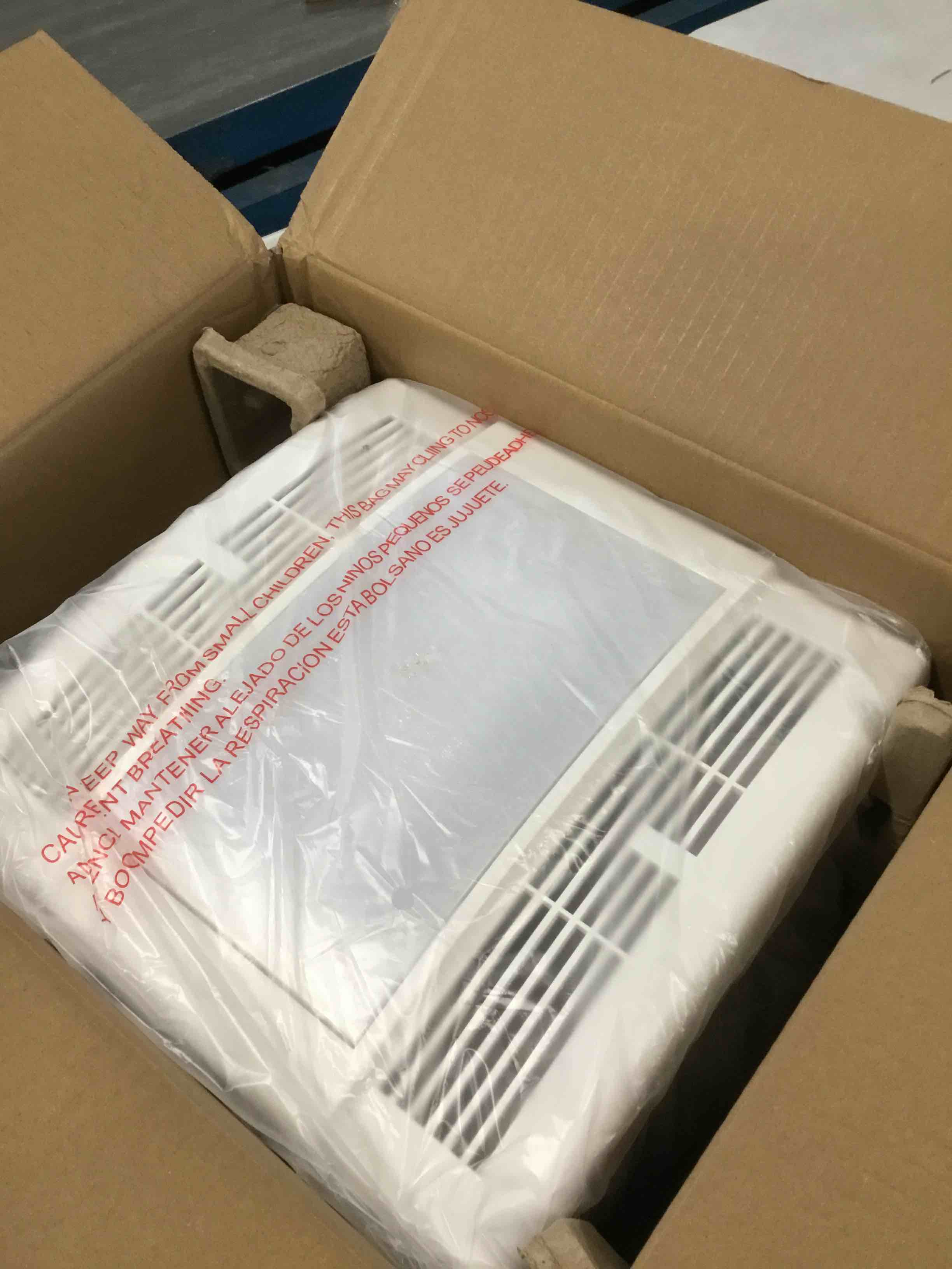 https://s3.amazonaws.com/lotting-images-prod/bidfta/TEA0347773_1728049756081.jpeg