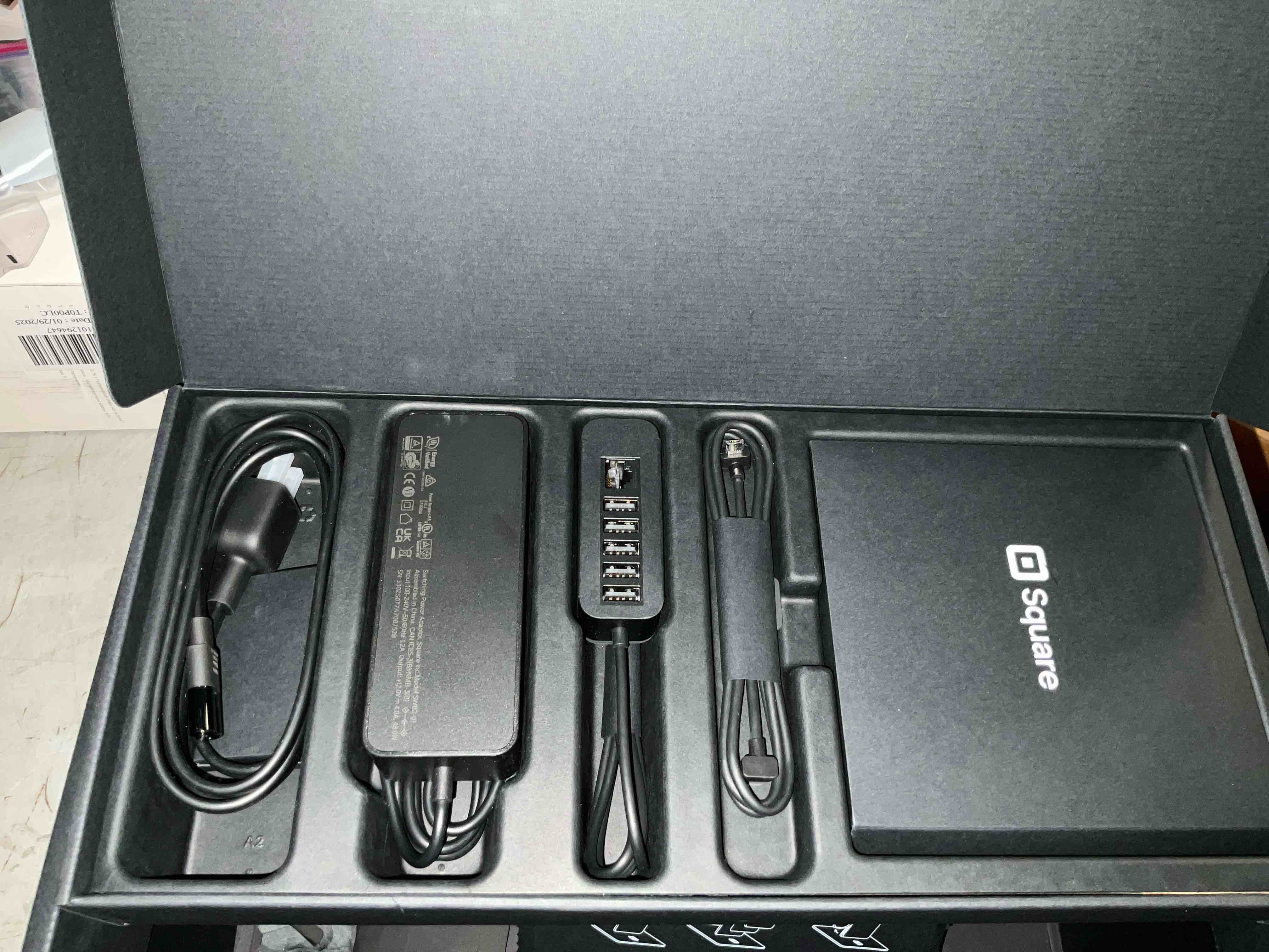 https://s3.amazonaws.com/lotting-images-prod/bidfta/TEA0354059_1741966297672.jpeg