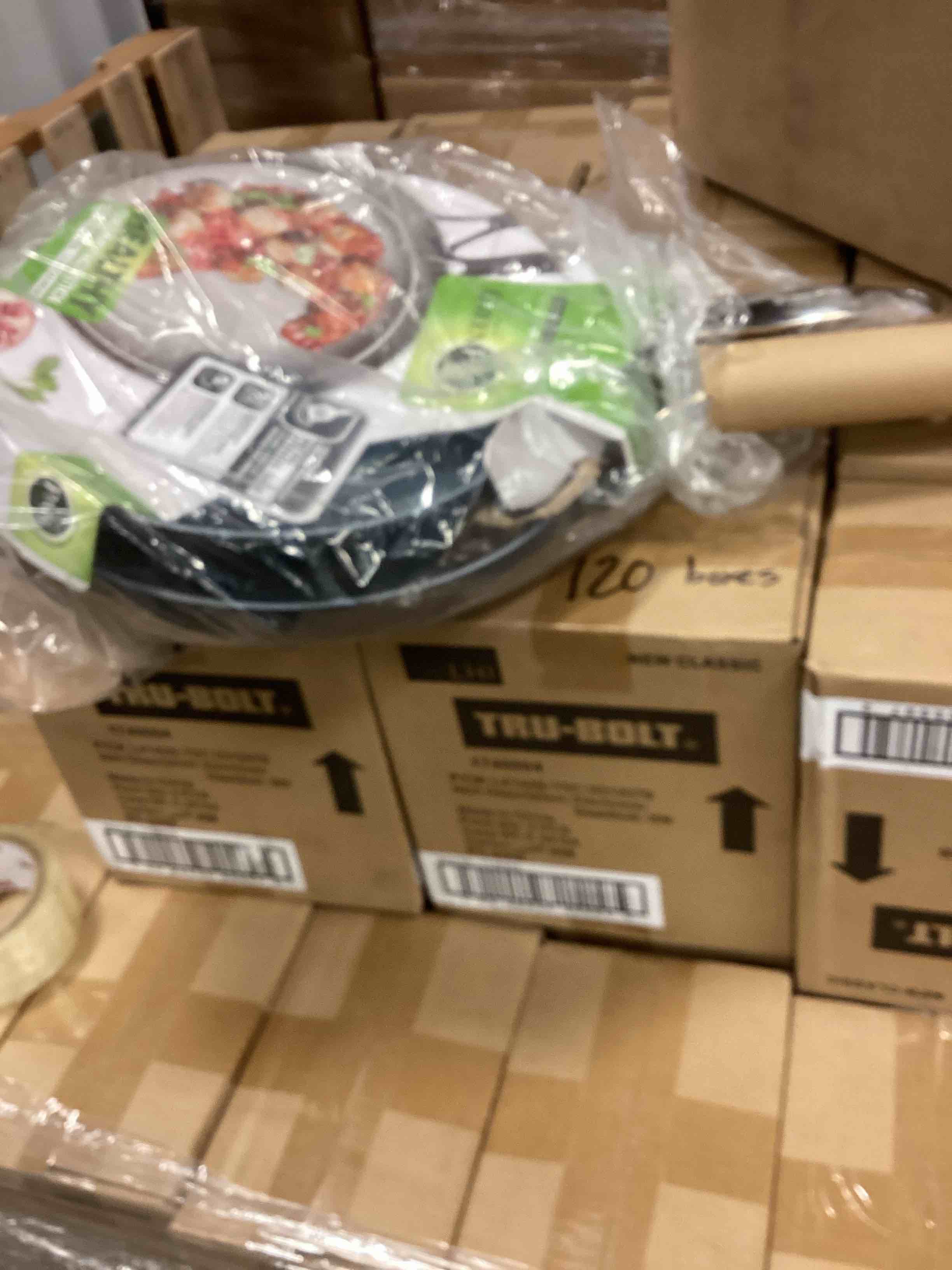 https://s3.amazonaws.com/lotting-images-prod/bidfta/TEA0361776_1732571364453.jpeg
