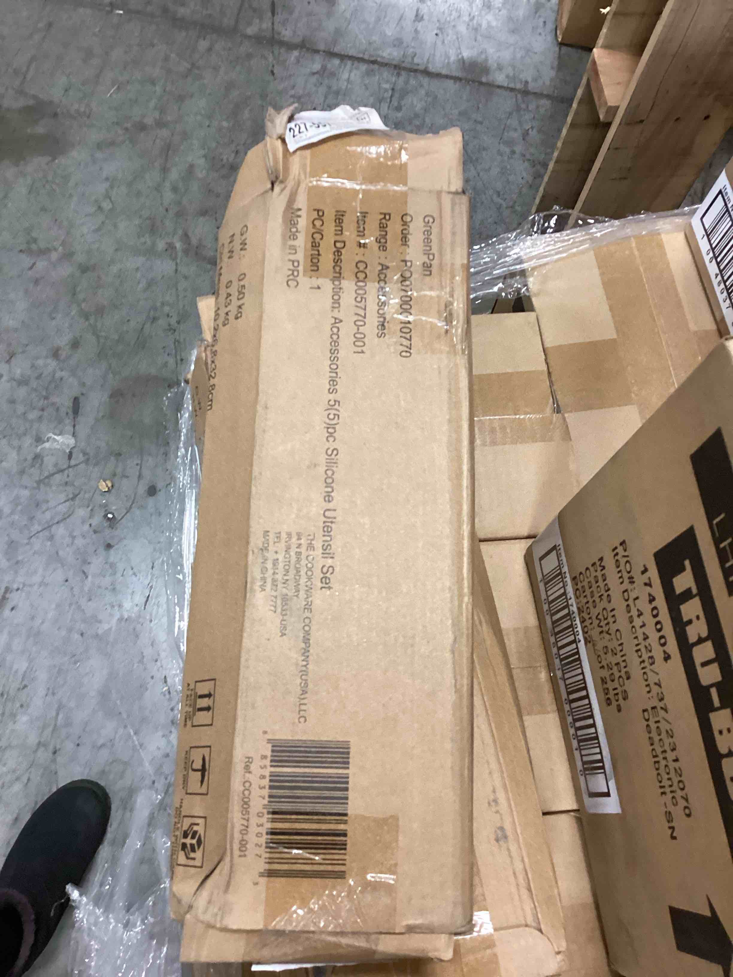 https://s3.amazonaws.com/lotting-images-prod/bidfta/TEA0361798_1732631864563.jpeg