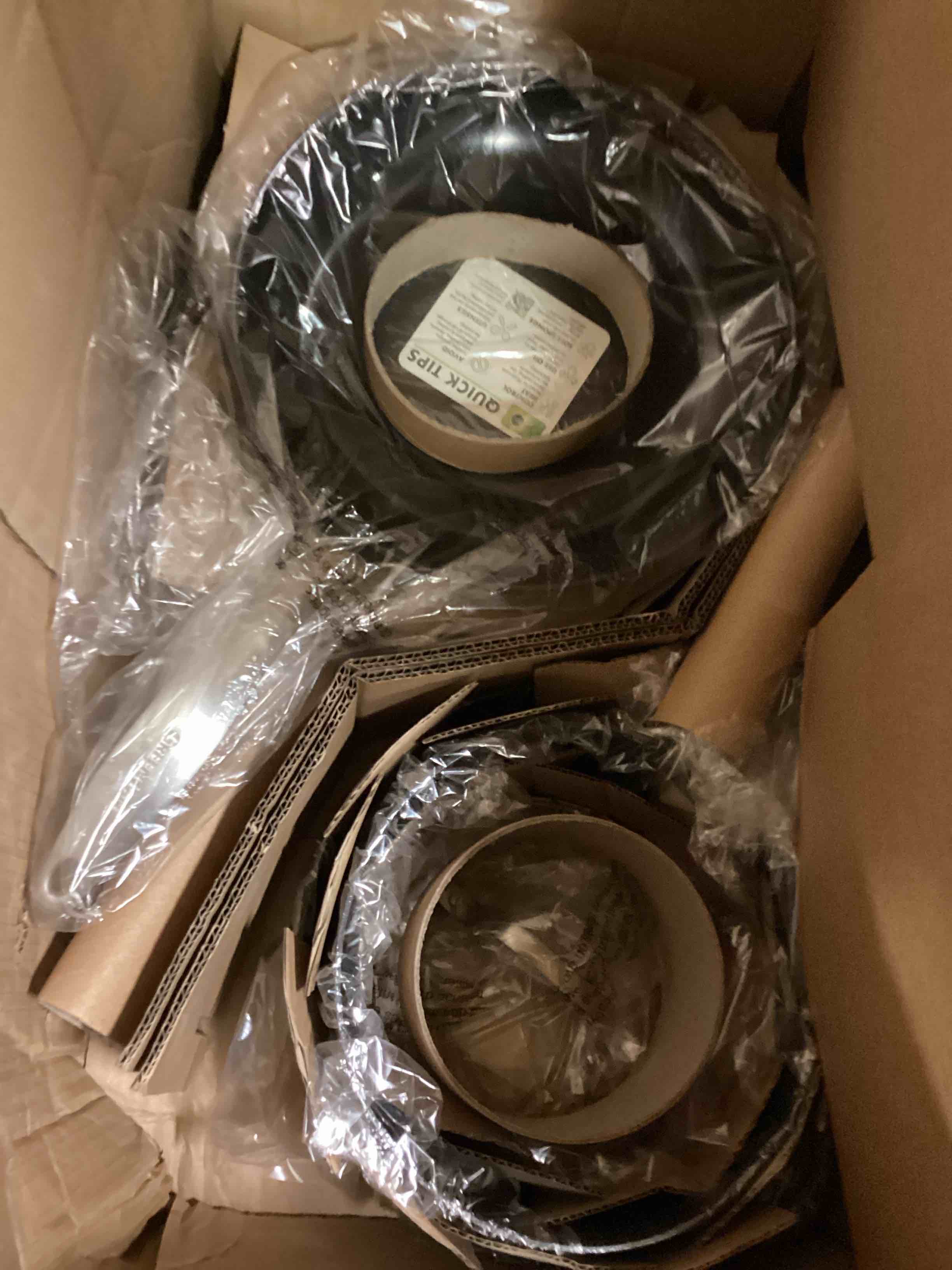 https://s3.amazonaws.com/lotting-images-prod/bidfta/TEA0361897_1732309198646.jpeg