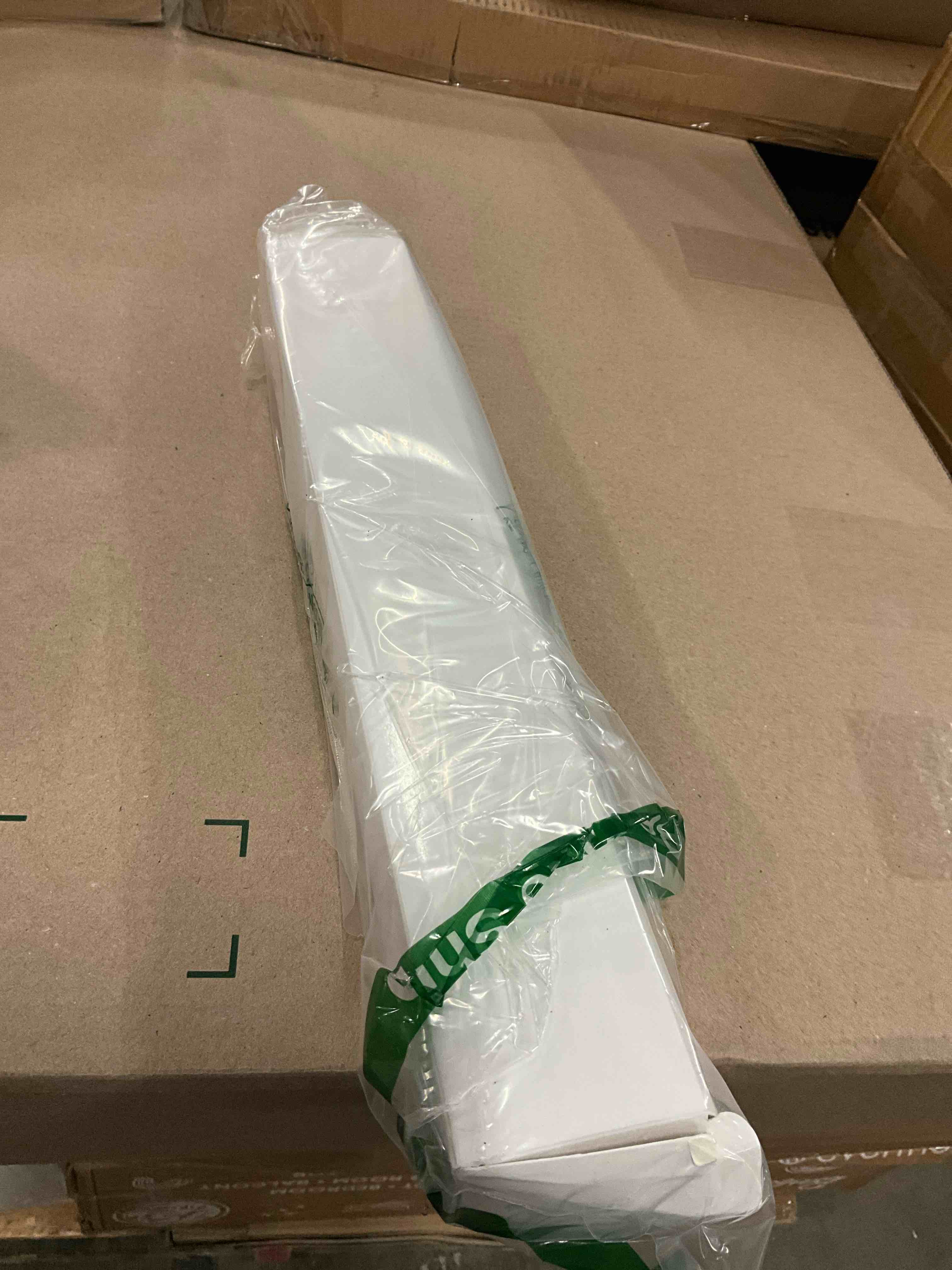 https://s3.amazonaws.com/lotting-images-prod/bidfta/TEA0364427_1737750445746.jpeg