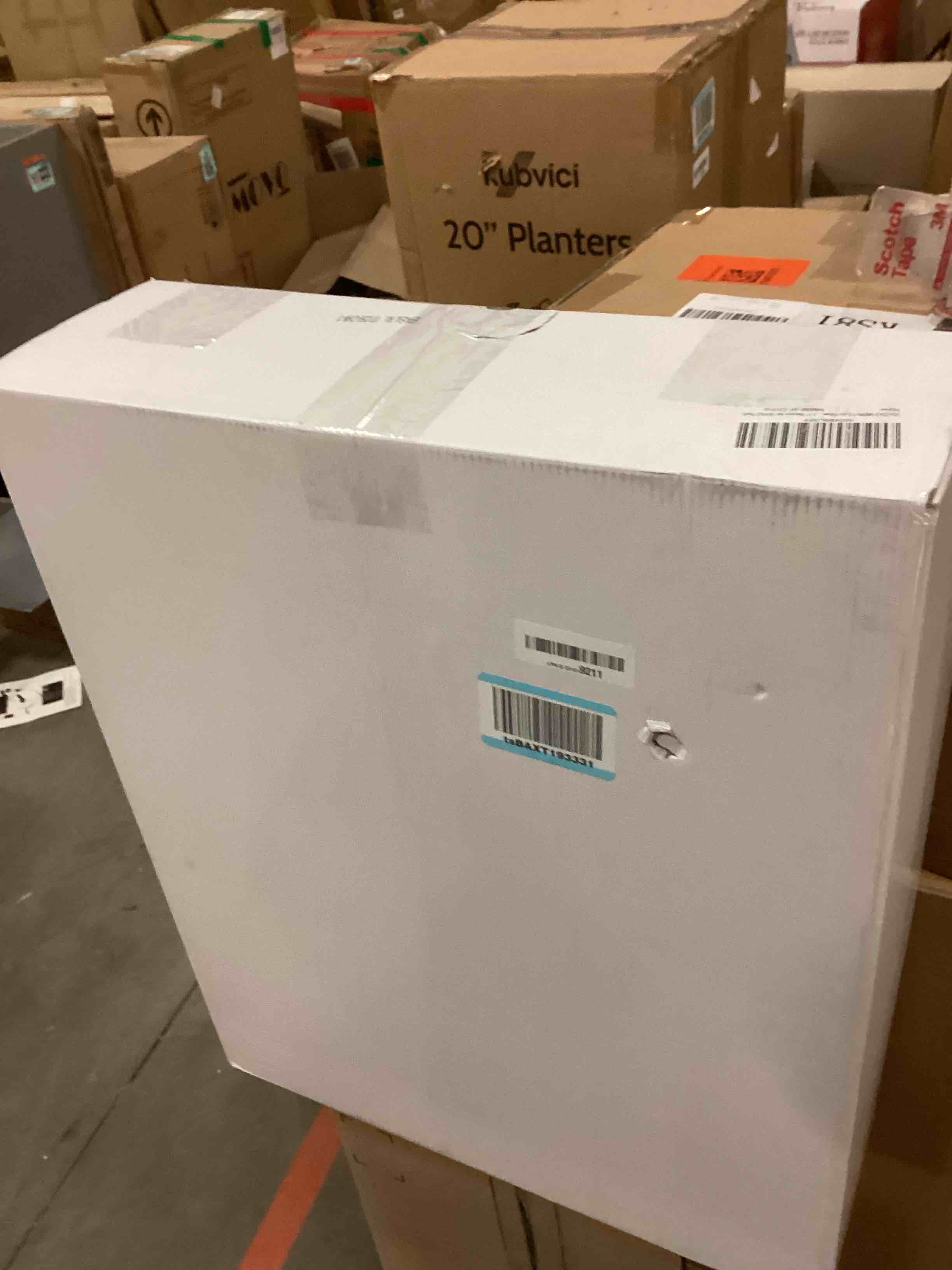 https://s3.amazonaws.com/lotting-images-prod/bidfta/TEA0368252_1736795112152.jpeg