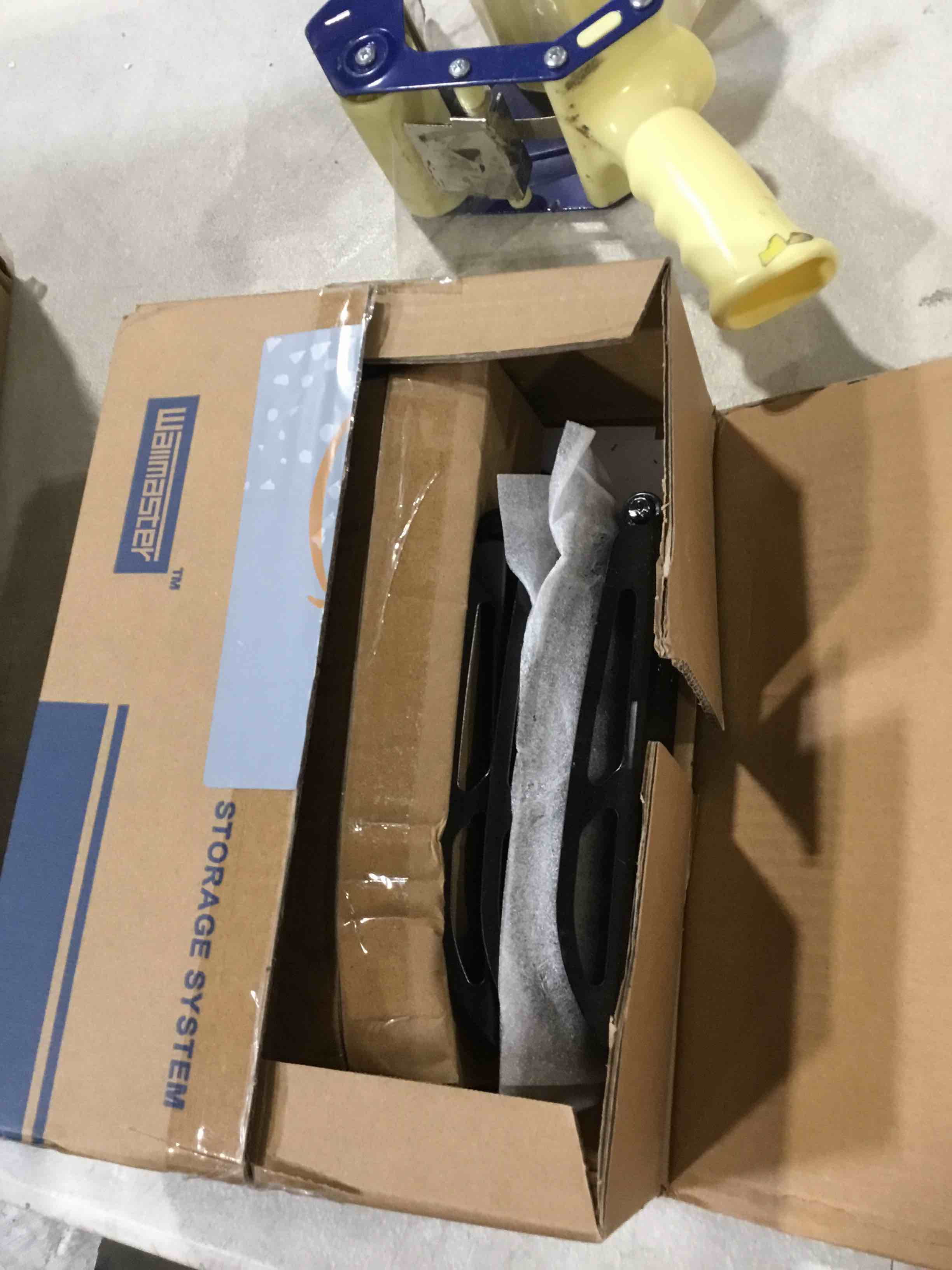 https://s3.amazonaws.com/lotting-images-prod/bidfta/TEA0372115_1732633522986.jpeg
