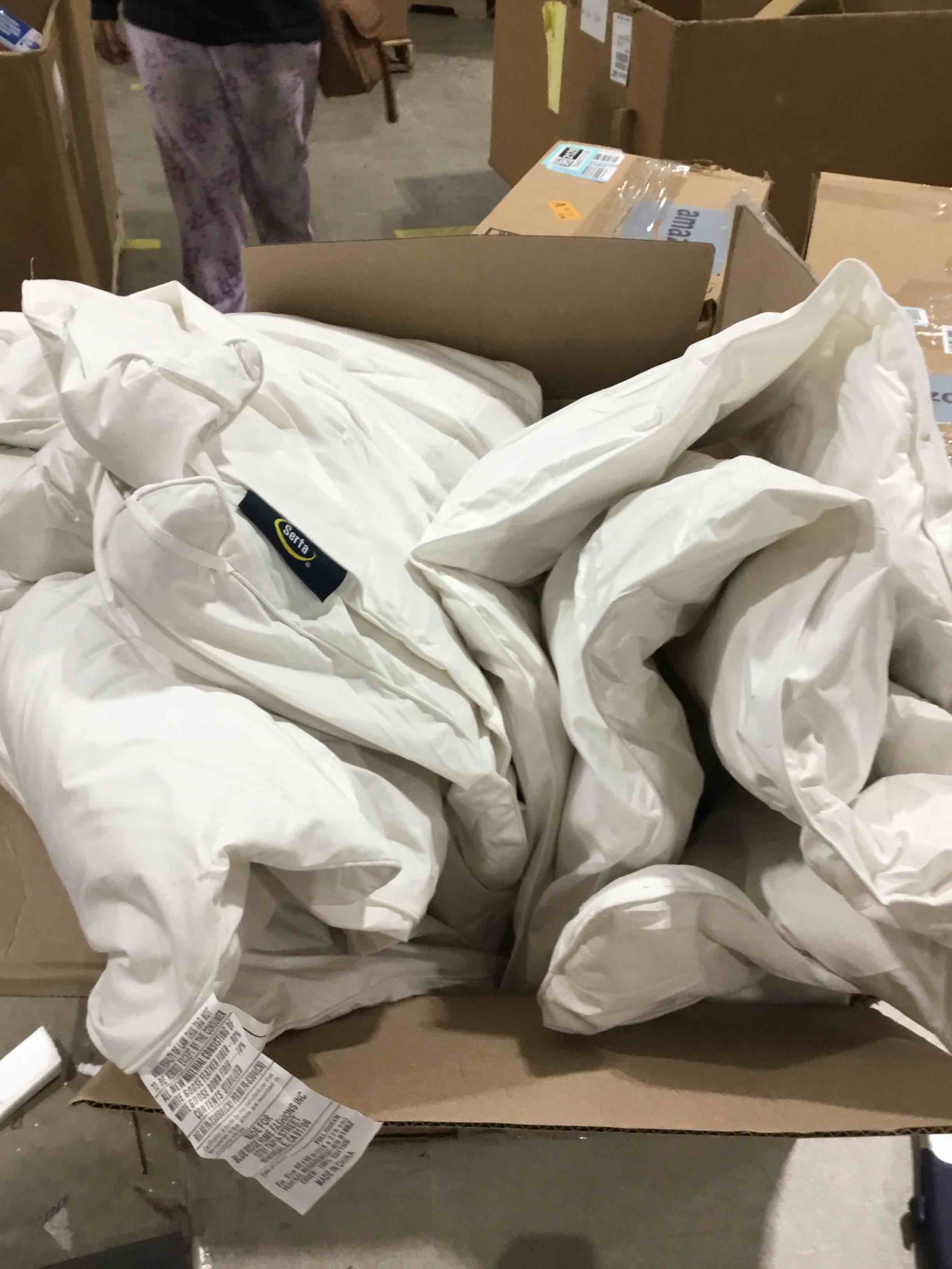 https://s3.amazonaws.com/lotting-images-prod/bidfta/TEA0372124_1732632281873.jpeg