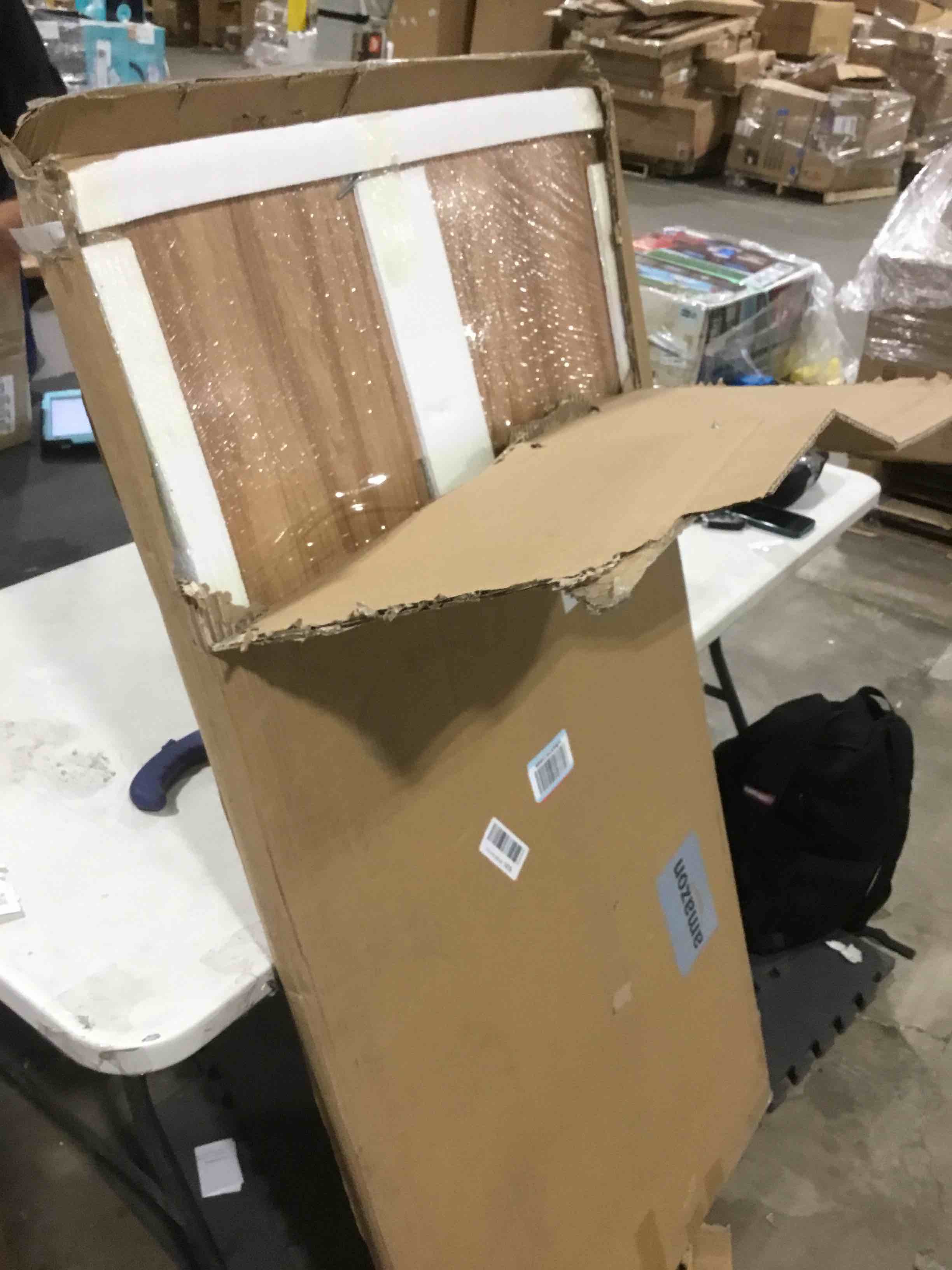 https://s3.amazonaws.com/lotting-images-prod/bidfta/TEA0372327_1732546558890.jpeg