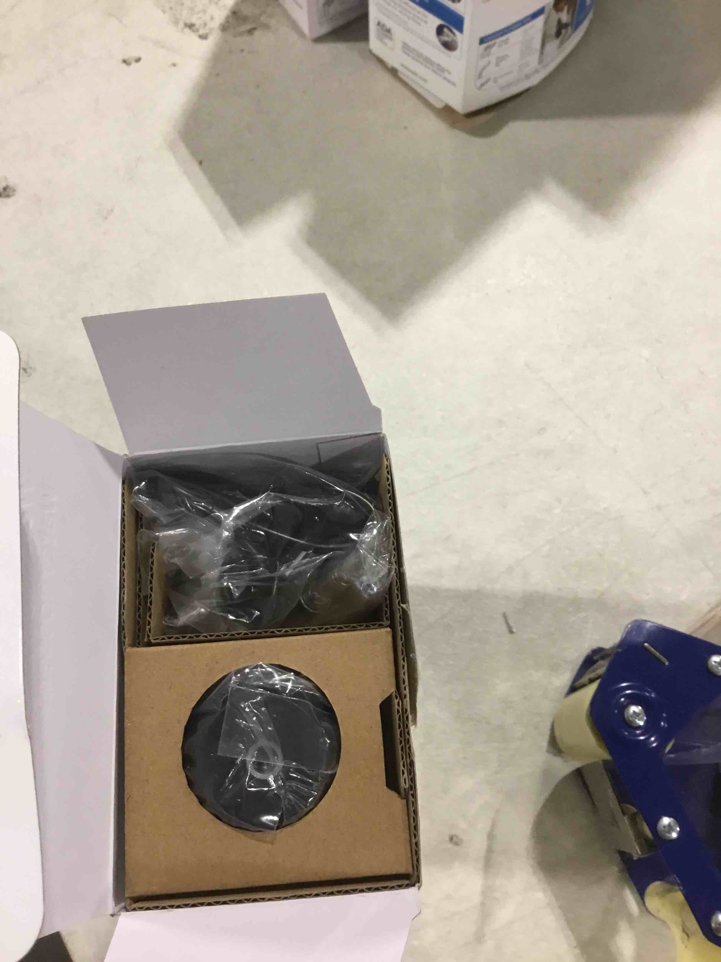https://s3.amazonaws.com/lotting-images-prod/bidfta/TEA0372440_1732537789618.jpeg