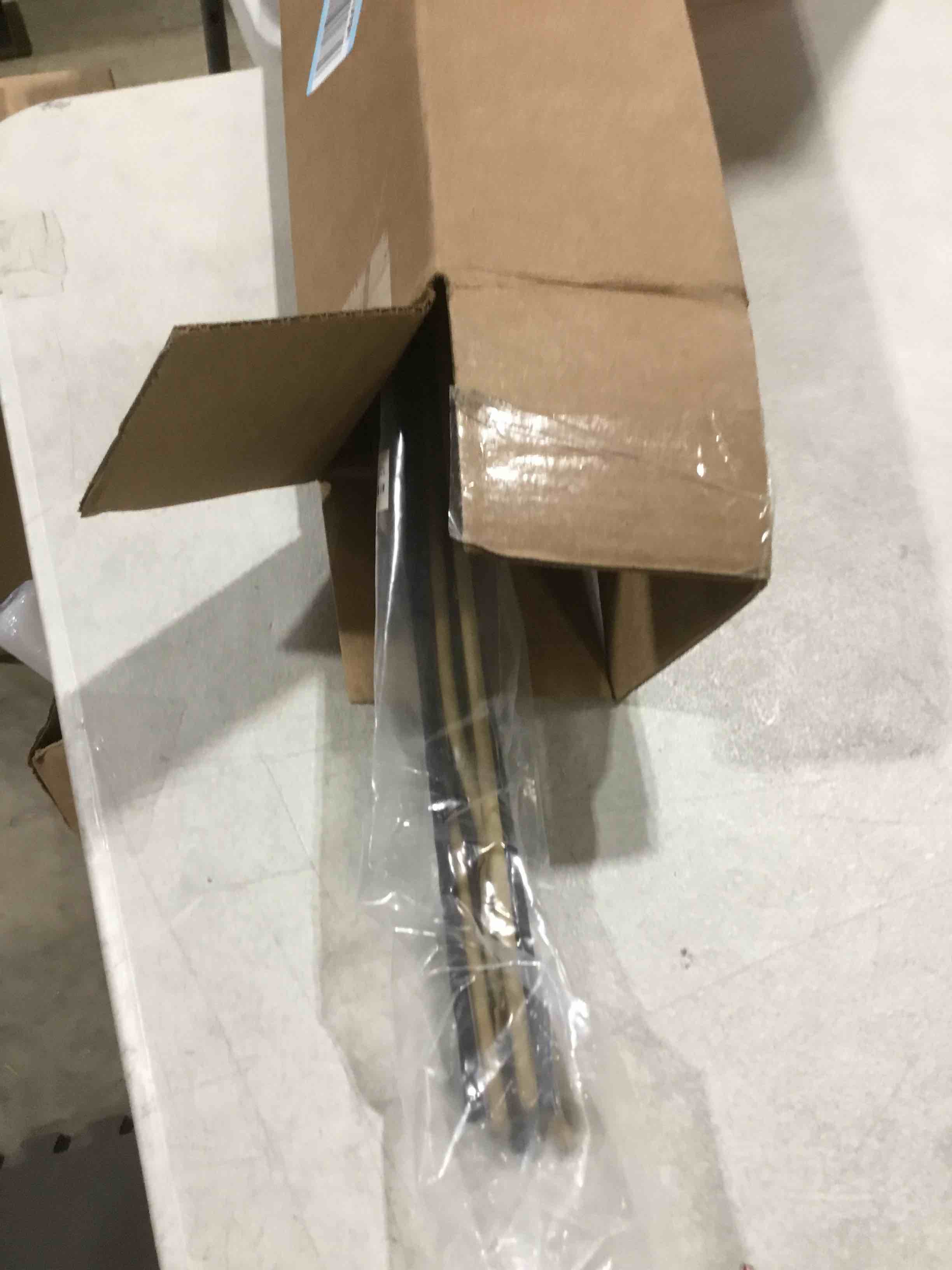 https://s3.amazonaws.com/lotting-images-prod/bidfta/TEA0373460_1730471940584.jpeg