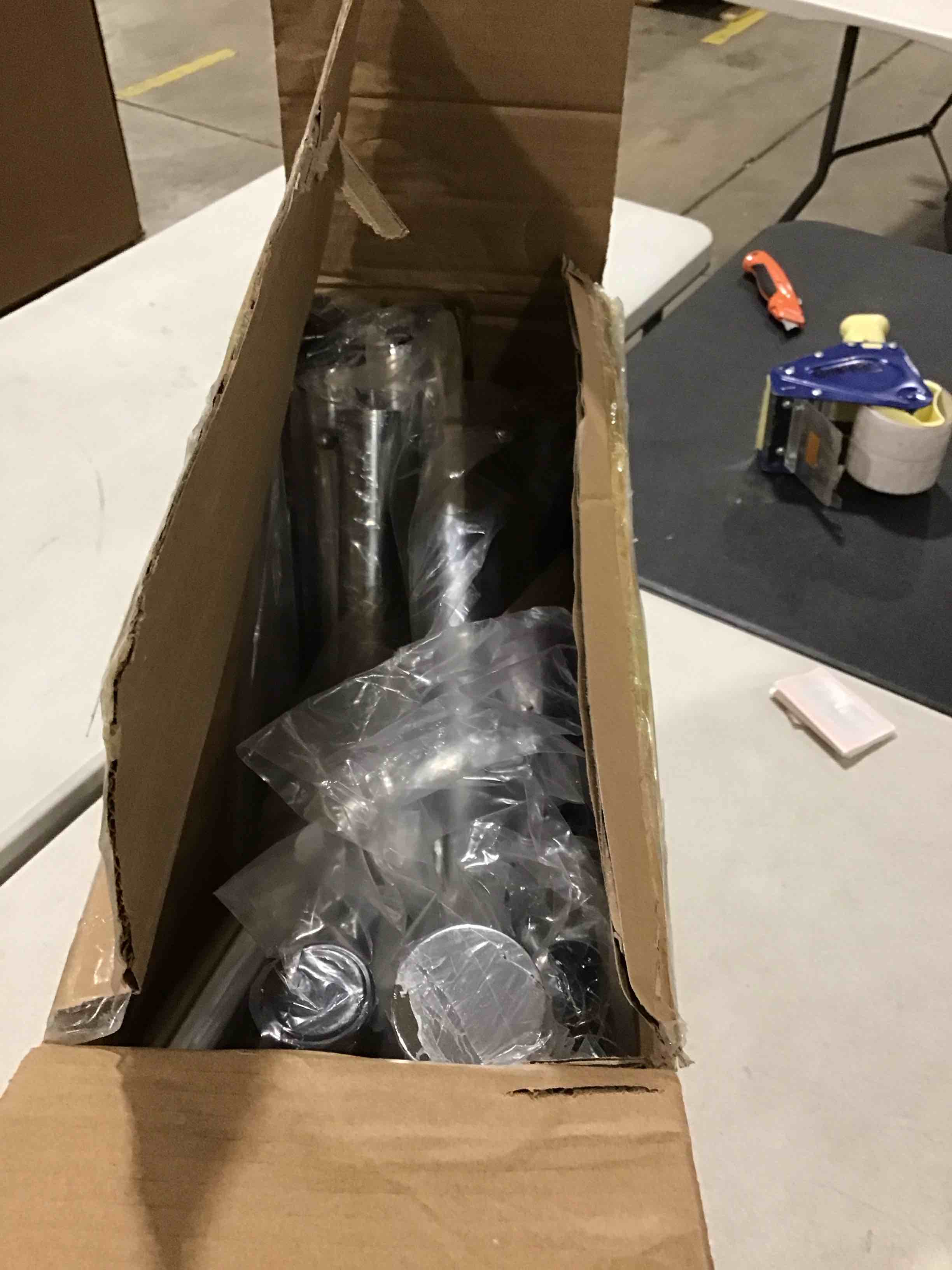 https://s3.amazonaws.com/lotting-images-prod/bidfta/TEA0373971_1730287172190.jpeg