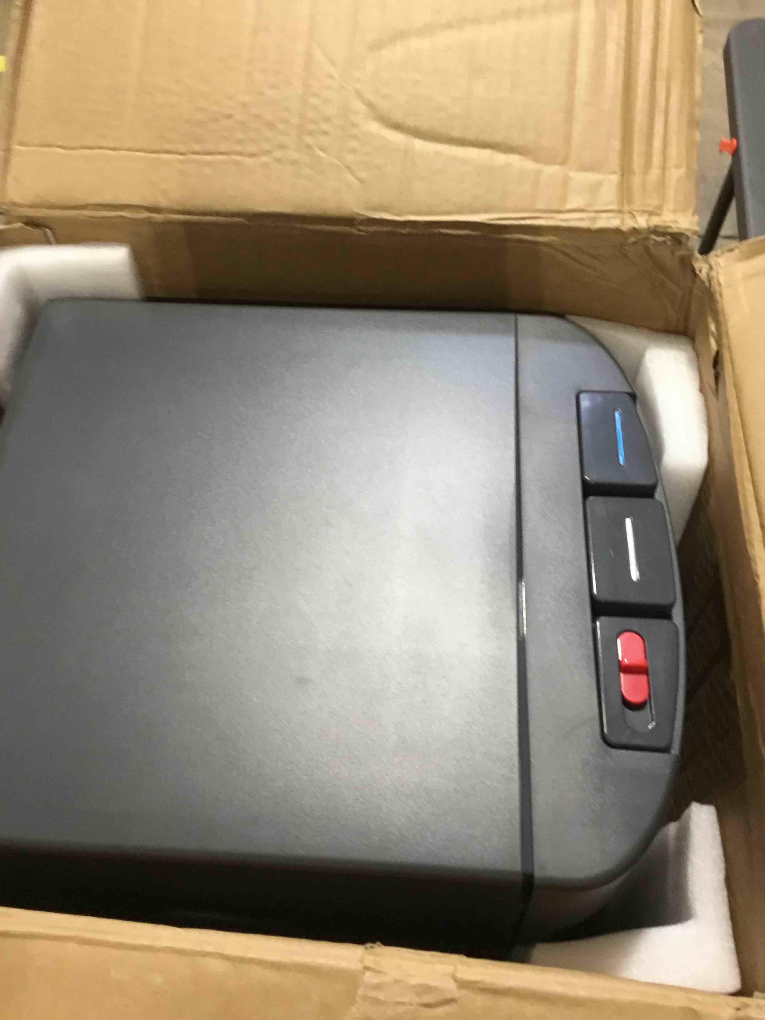 https://s3.amazonaws.com/lotting-images-prod/bidfta/TEA0374026_1733150833453.jpeg