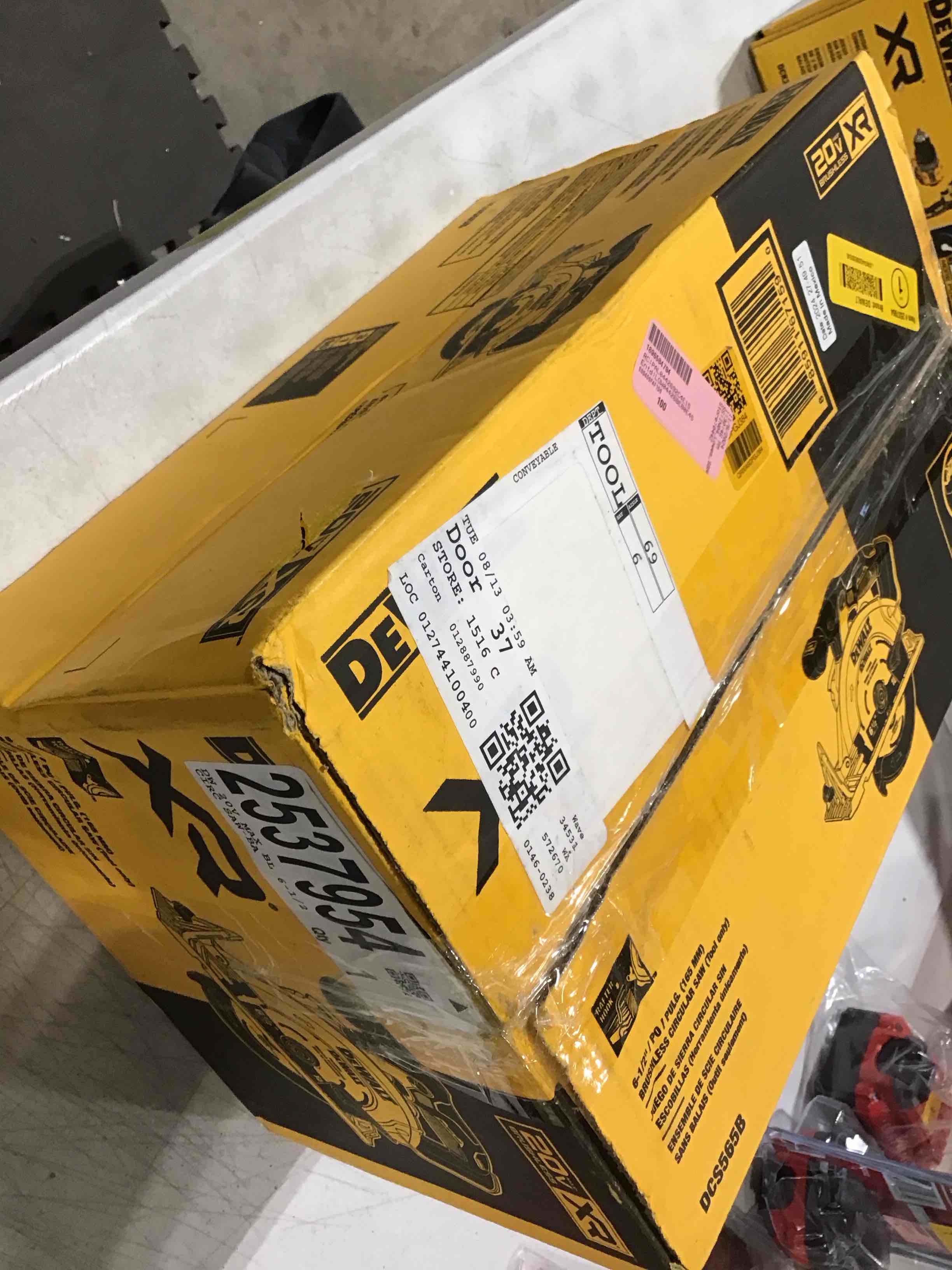 https://s3.amazonaws.com/lotting-images-prod/bidfta/TEA0374143_1732741390719.jpeg