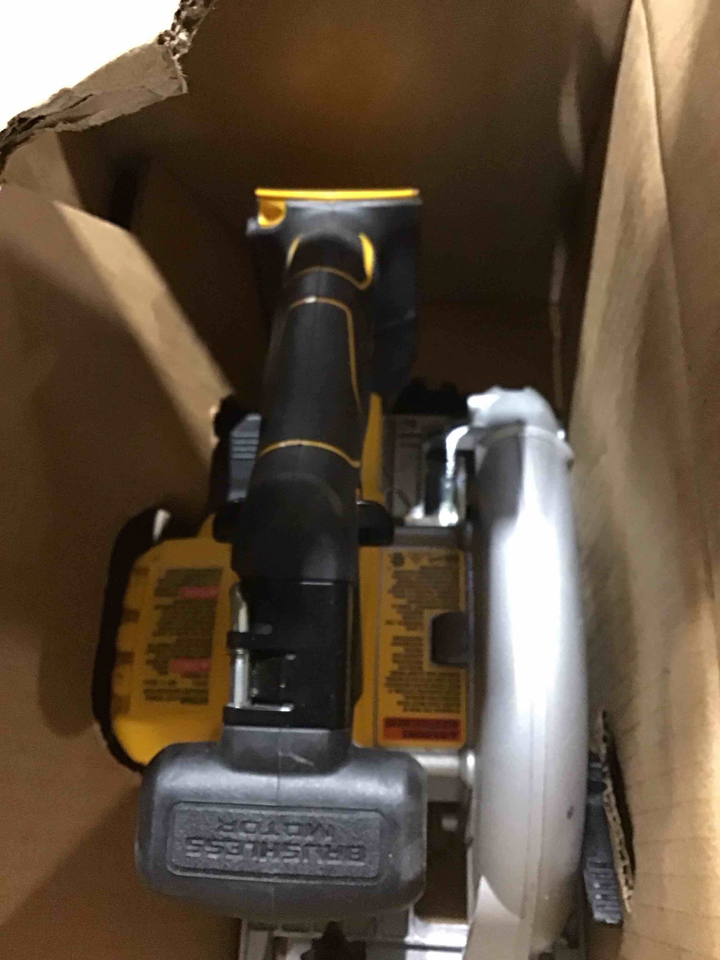 https://s3.amazonaws.com/lotting-images-prod/bidfta/TEA0374143_1732741418422.jpeg