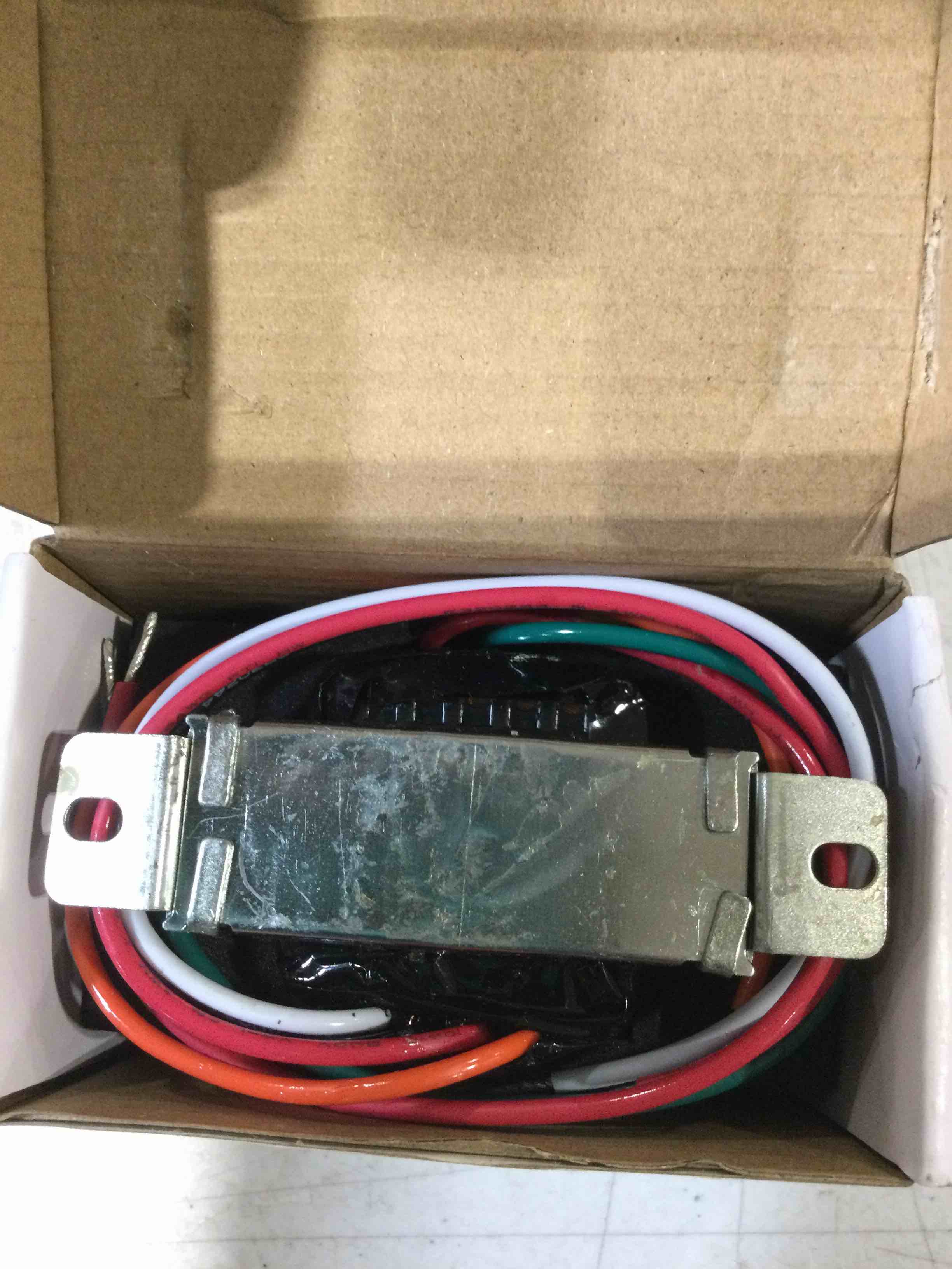 https://s3.amazonaws.com/lotting-images-prod/bidfta/TEA0374315_1732645545070.jpeg