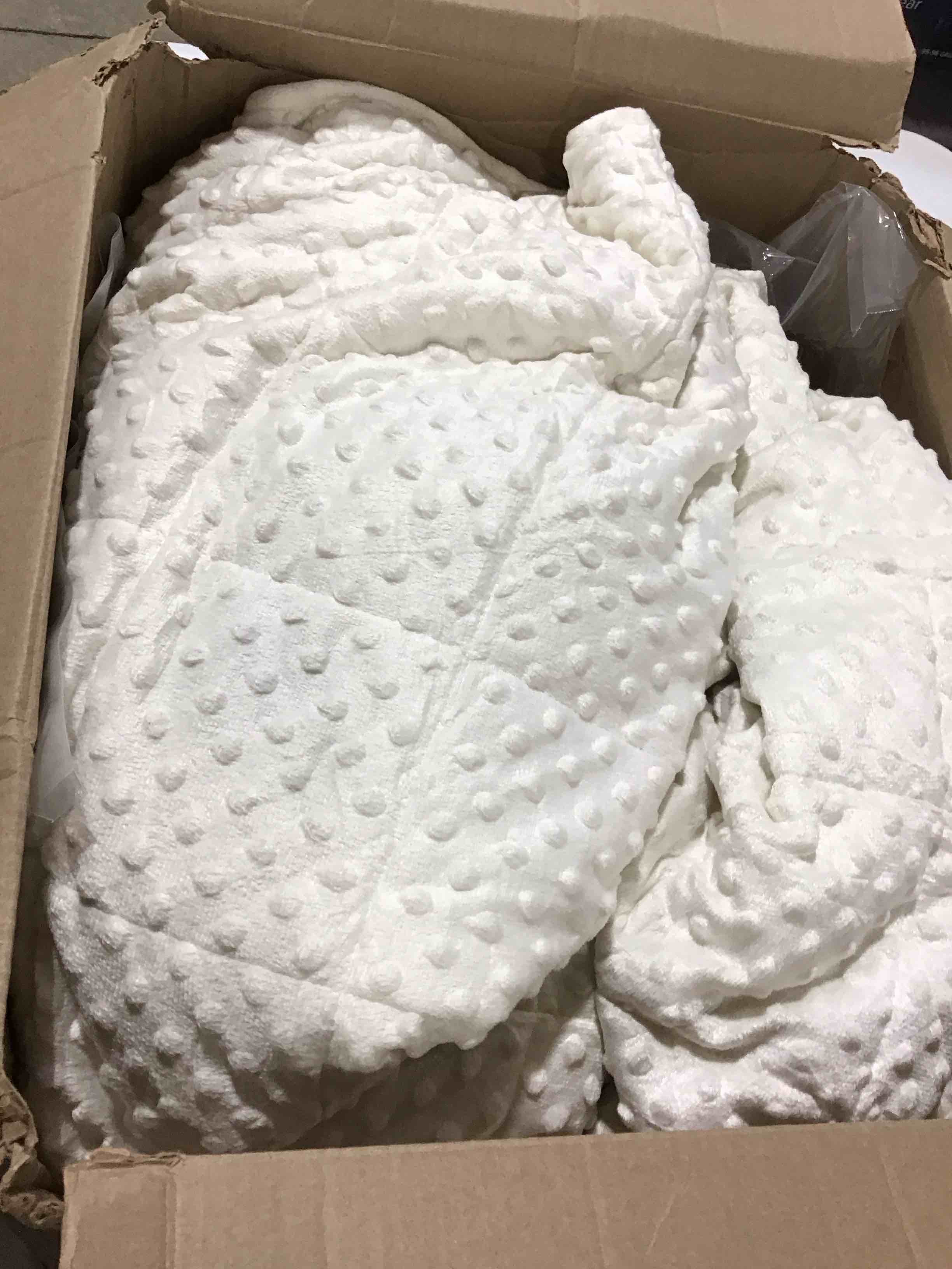 https://s3.amazonaws.com/lotting-images-prod/bidfta/TEA0374667_1732209417620.jpeg