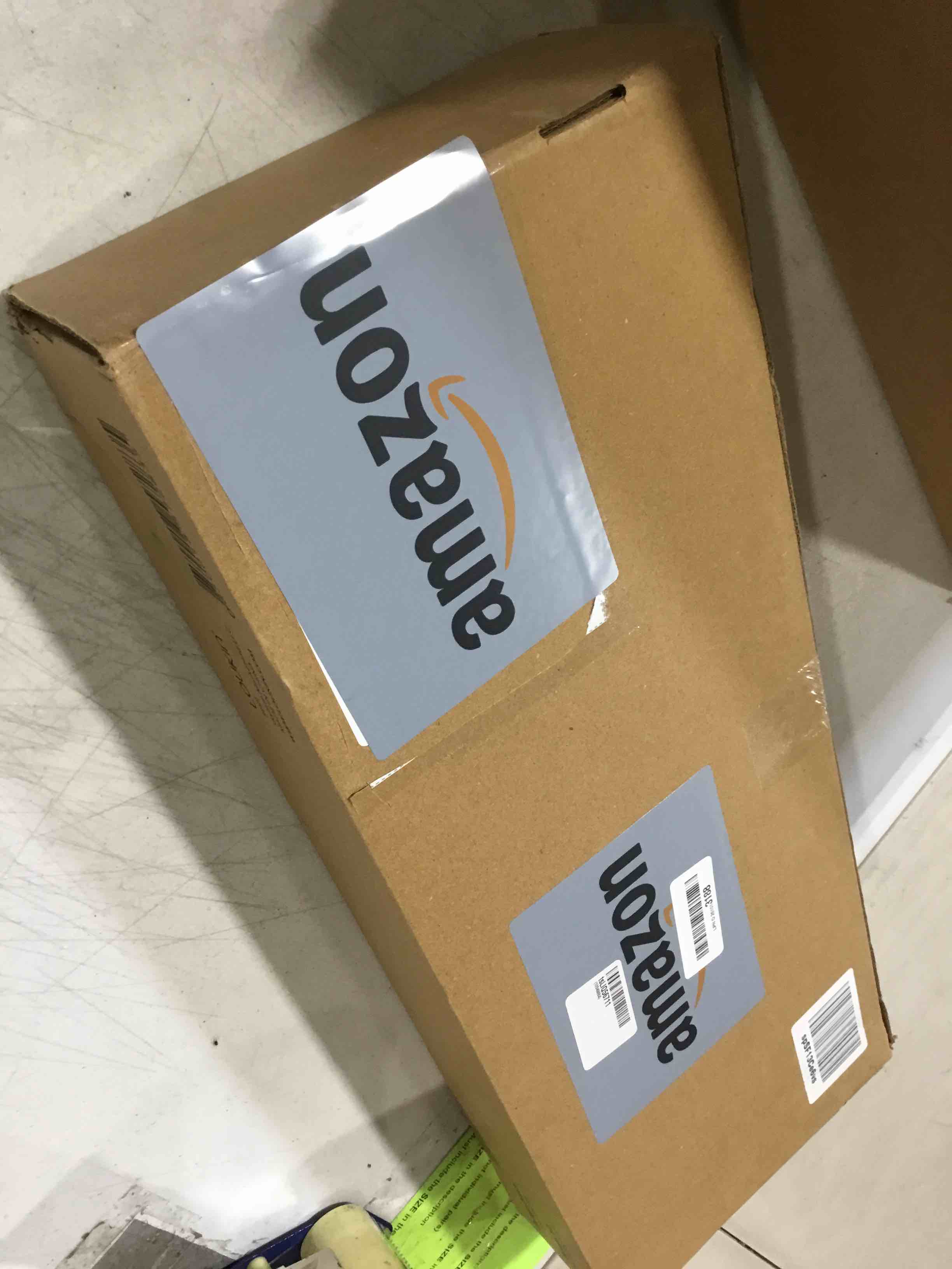 https://s3.amazonaws.com/lotting-images-prod/bidfta/TEA0374828_1732117677296.jpeg