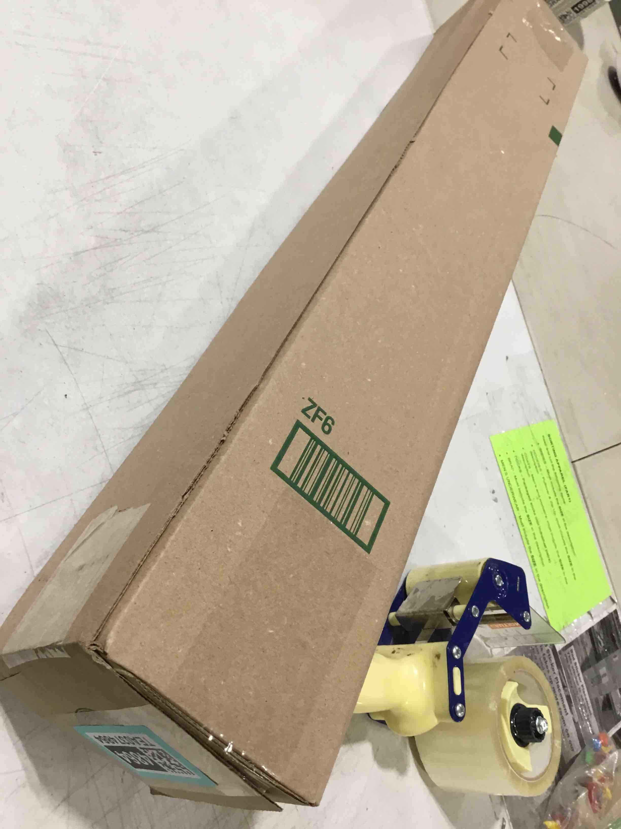 https://s3.amazonaws.com/lotting-images-prod/bidfta/TEA0374864_1732110239164.jpeg