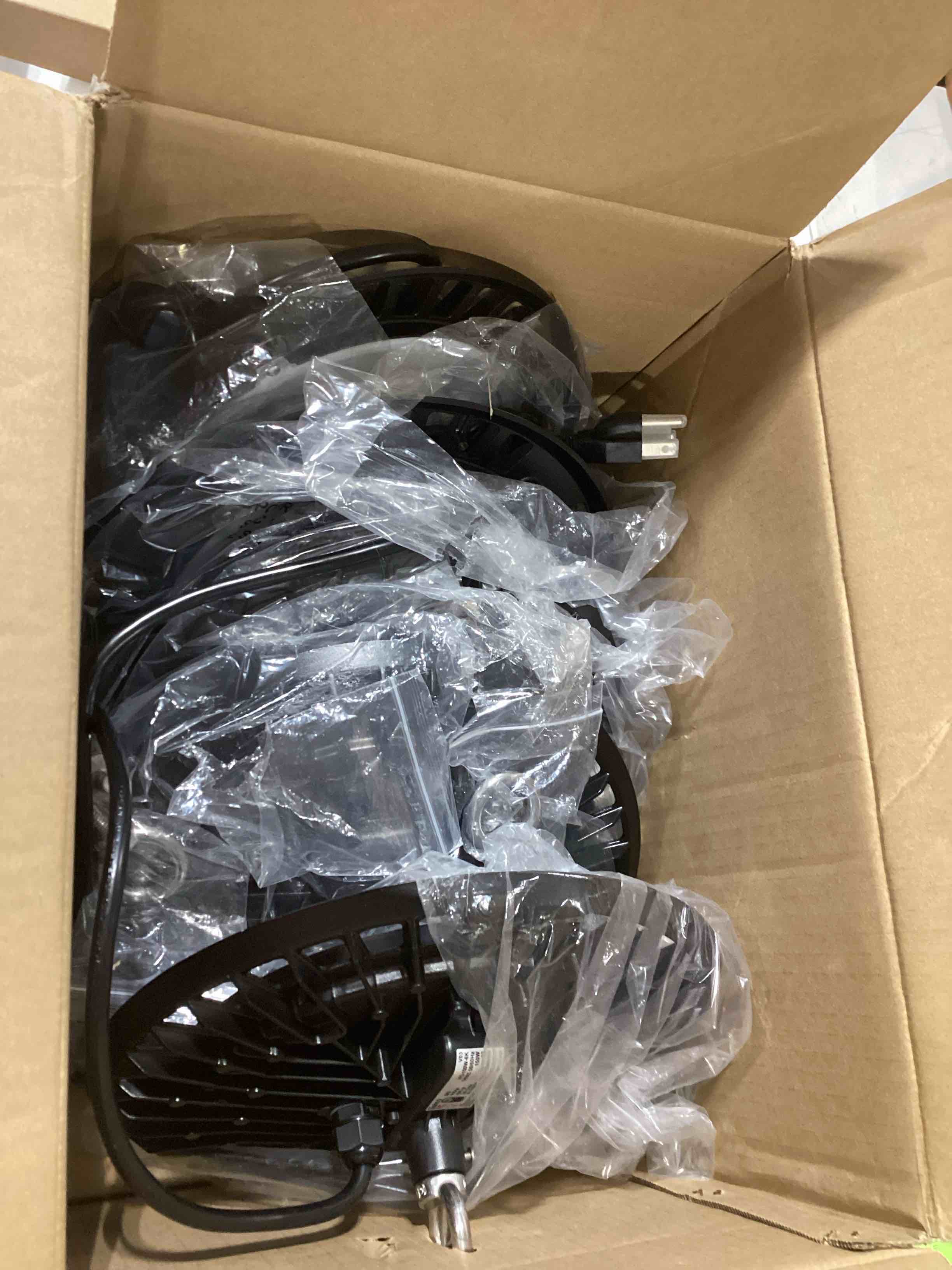 https://s3.amazonaws.com/lotting-images-prod/bidfta/TEA0375204_1731597218153.jpeg