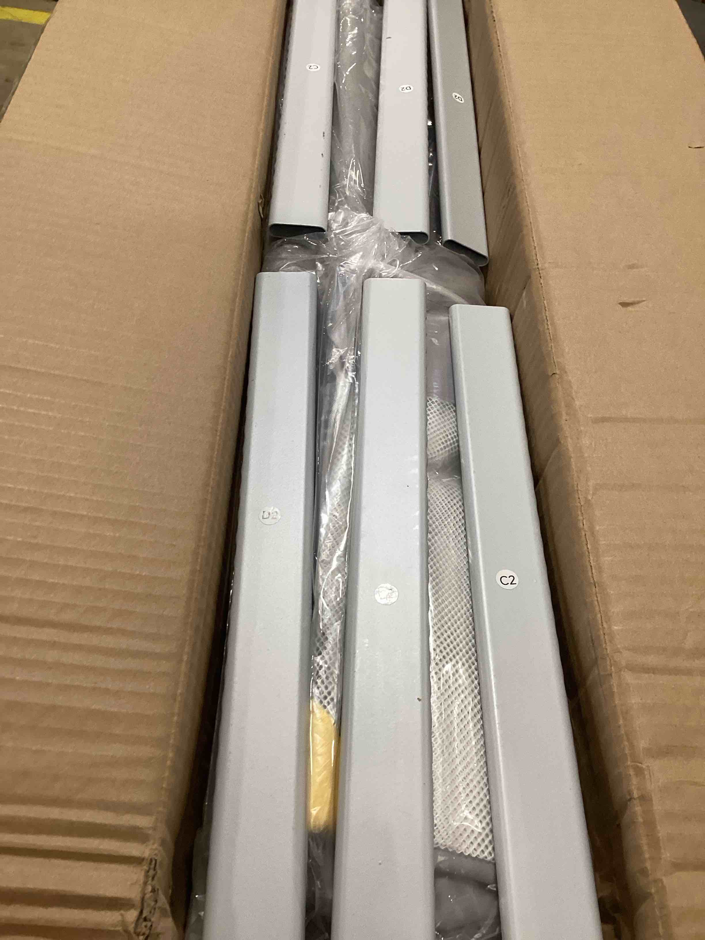 https://s3.amazonaws.com/lotting-images-prod/bidfta/TEA0375214_1731590138226.jpeg