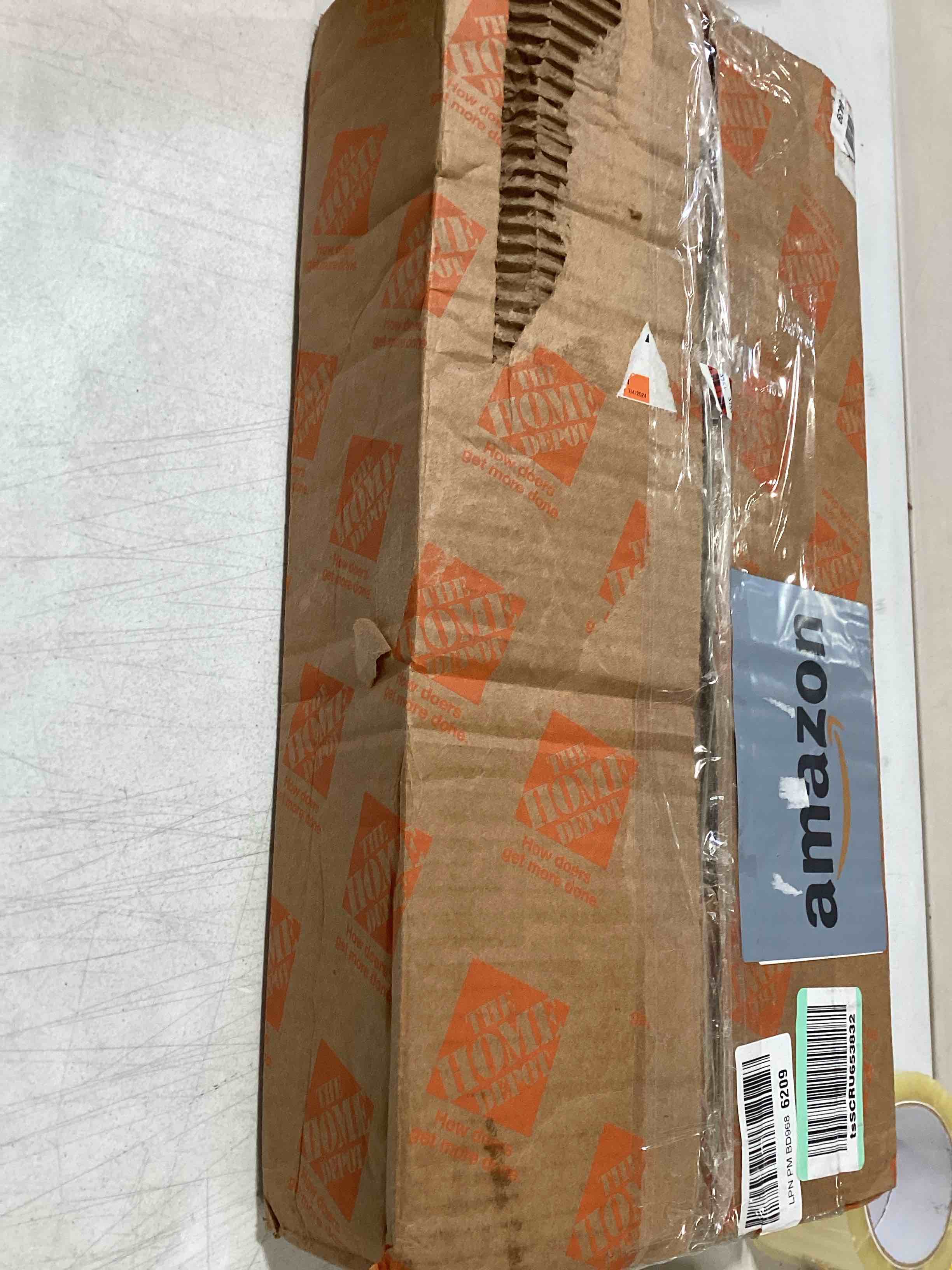 https://s3.amazonaws.com/lotting-images-prod/bidfta/TEA0375820_1730731815897.jpeg