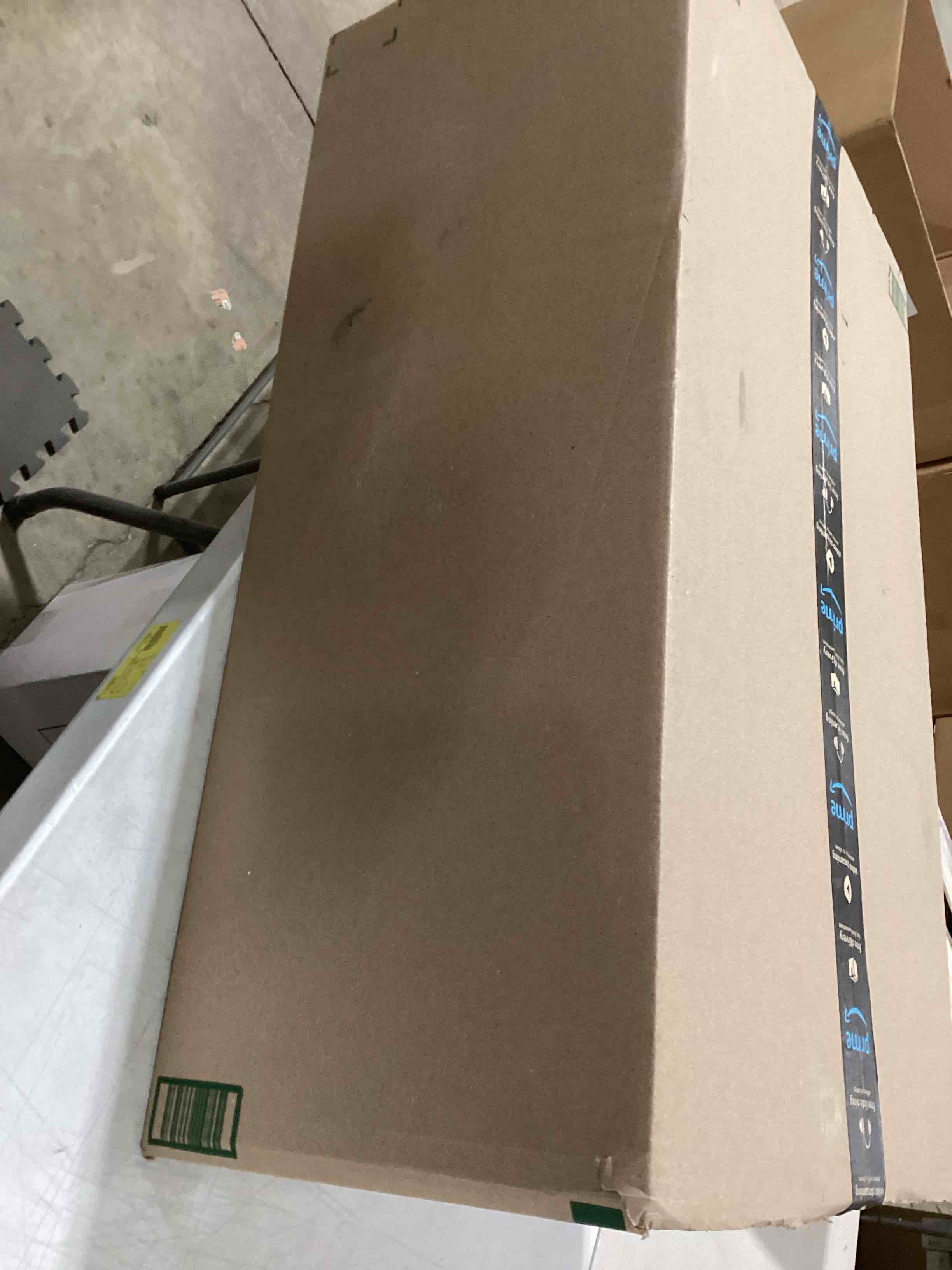 https://s3.amazonaws.com/lotting-images-prod/bidfta/TEA0375864_1730722335093.jpeg