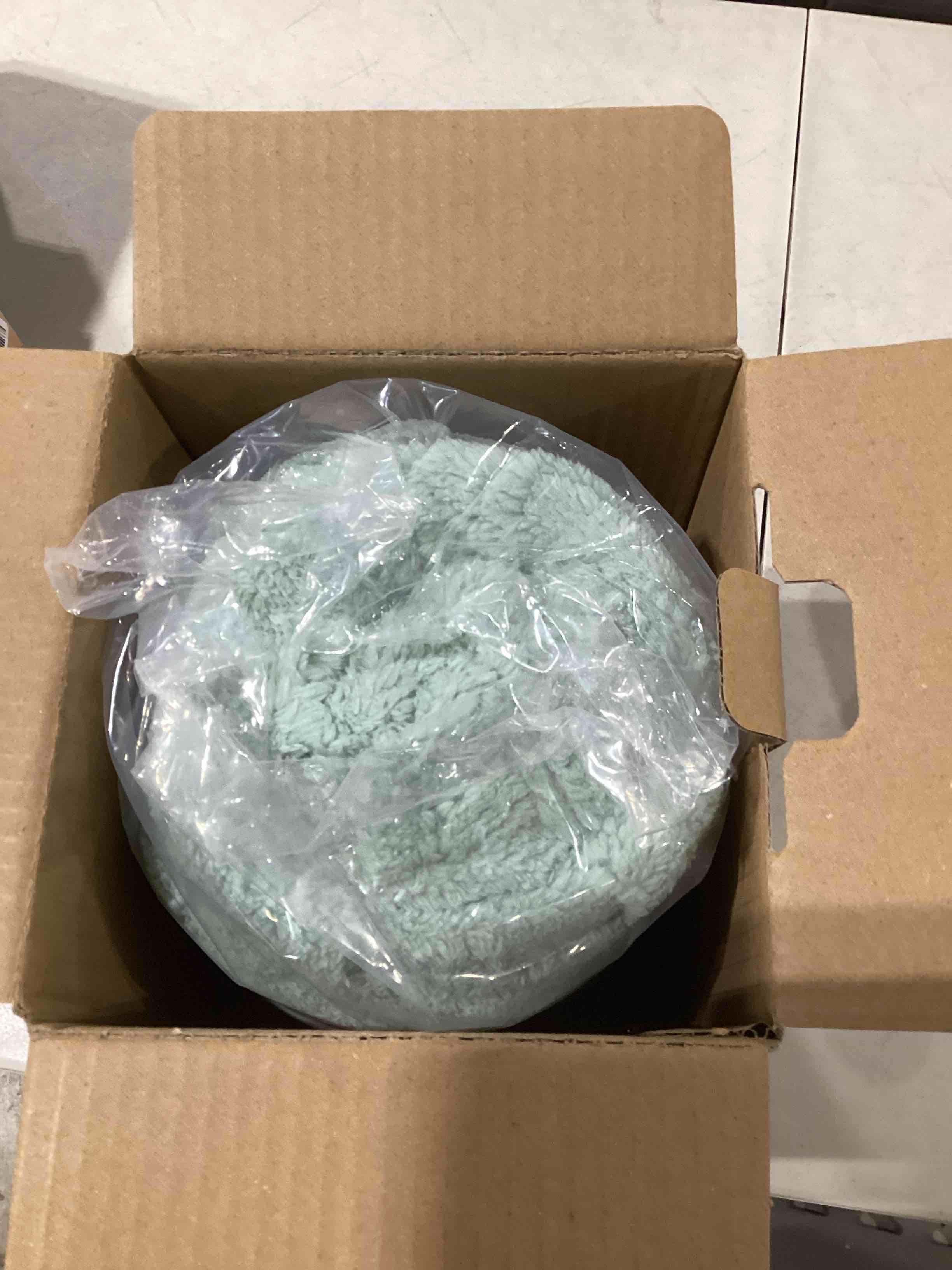 https://s3.amazonaws.com/lotting-images-prod/bidfta/TEA0376067_1732738291105.jpeg