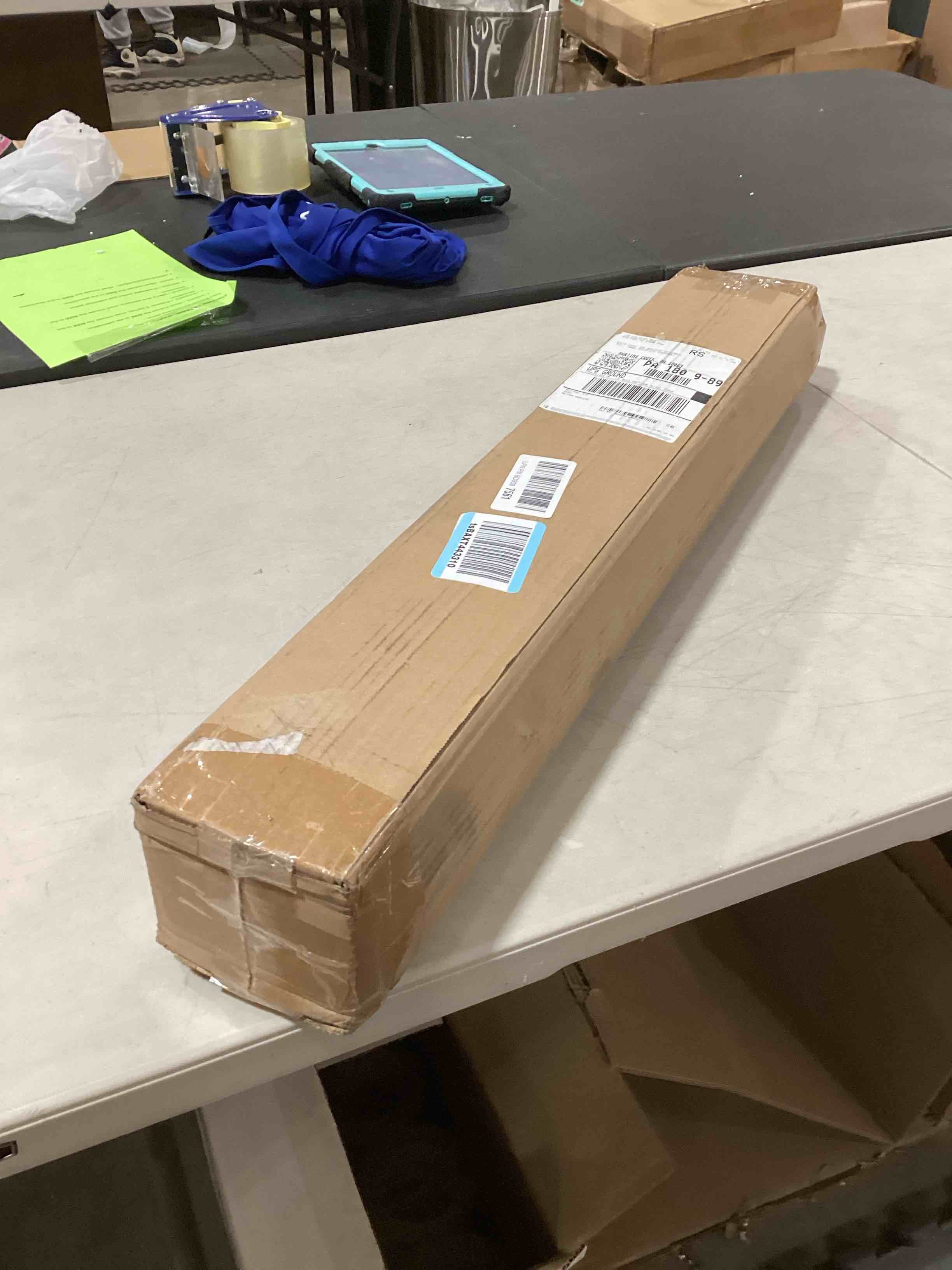 https://s3.amazonaws.com/lotting-images-prod/bidfta/TEA0376923_1732204582892.jpeg