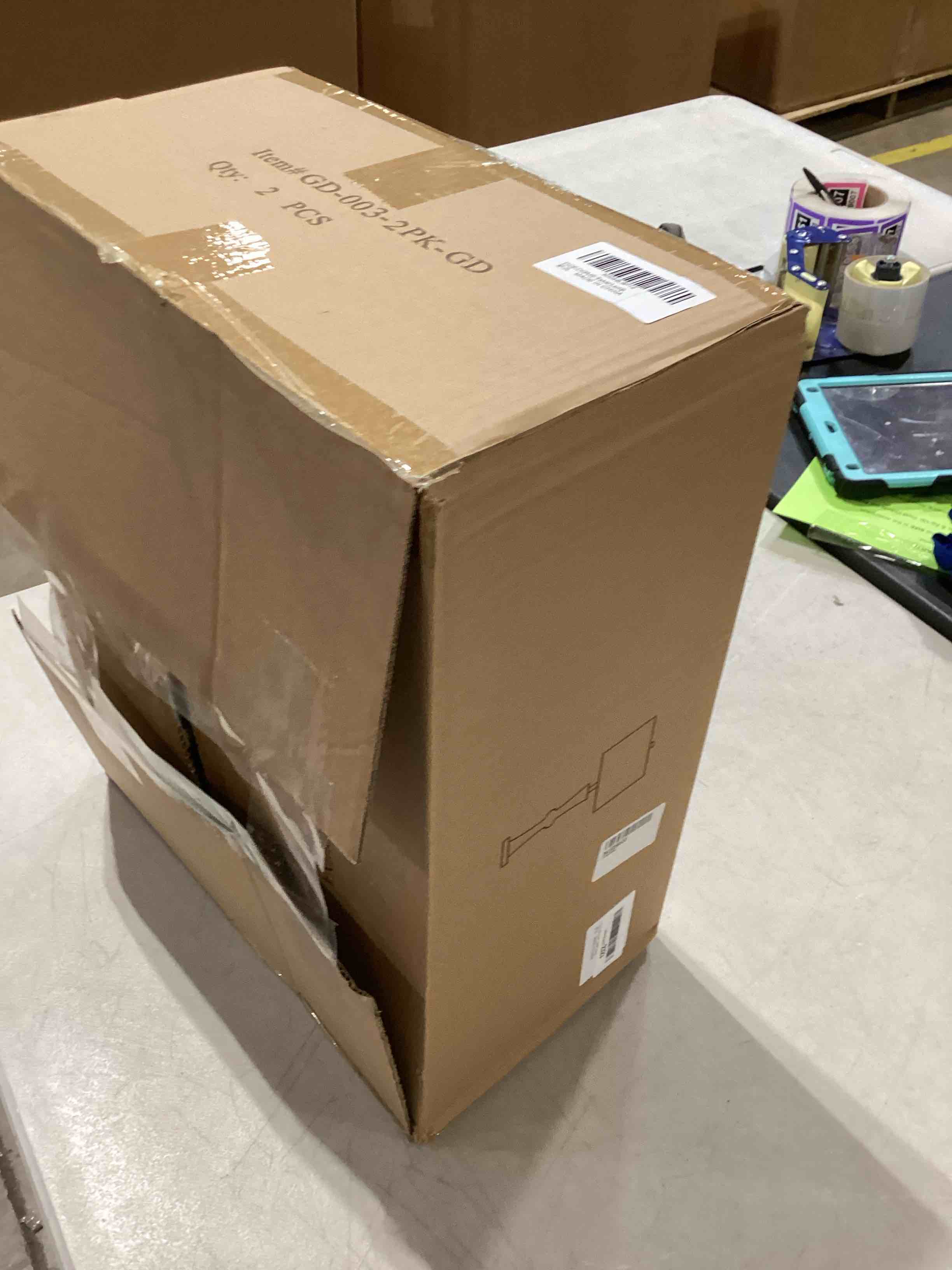 https://s3.amazonaws.com/lotting-images-prod/bidfta/TEA0377089_1732114594468.jpeg