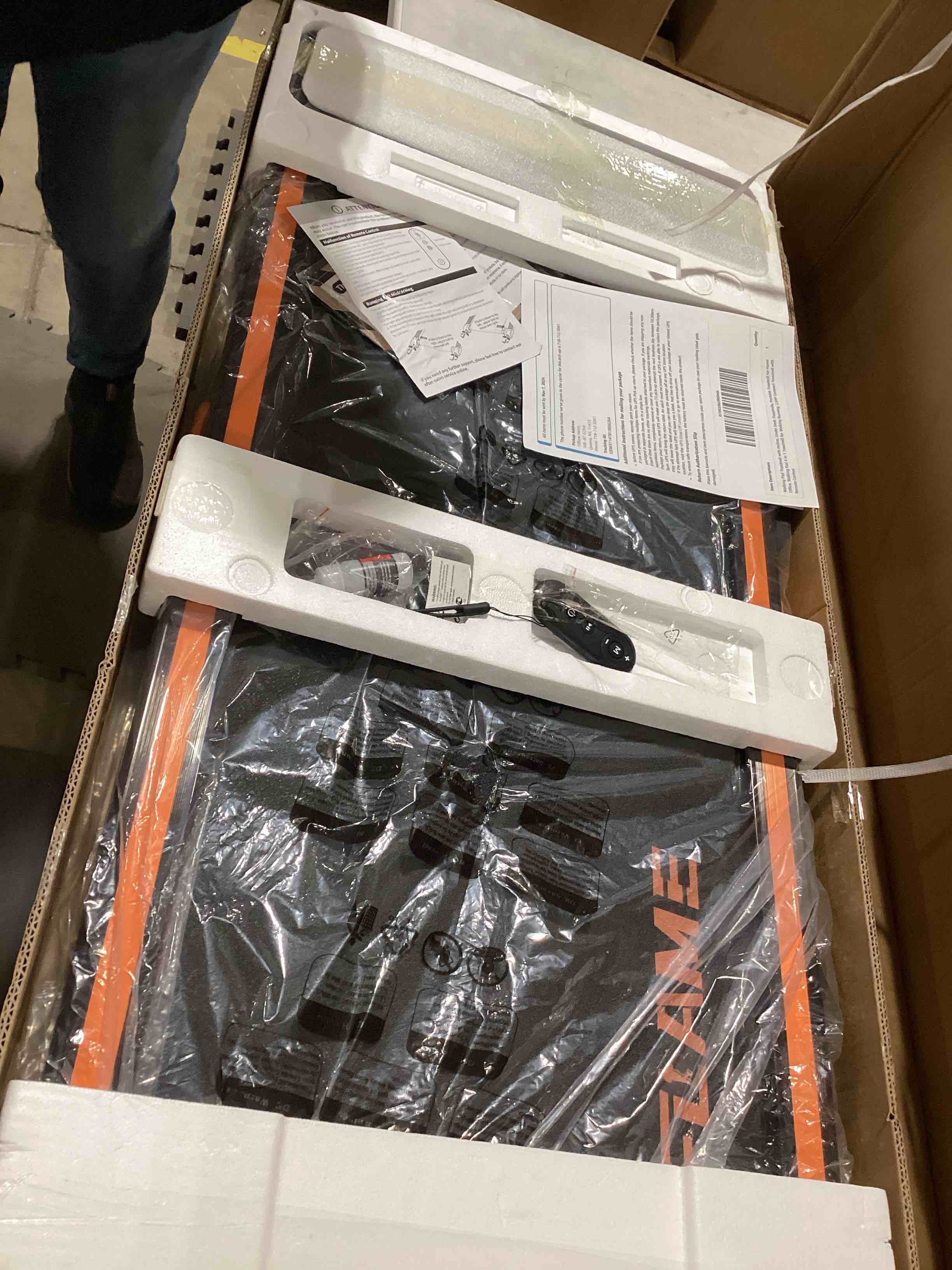 https://s3.amazonaws.com/lotting-images-prod/bidfta/TEA0377854_1731592915891.jpeg