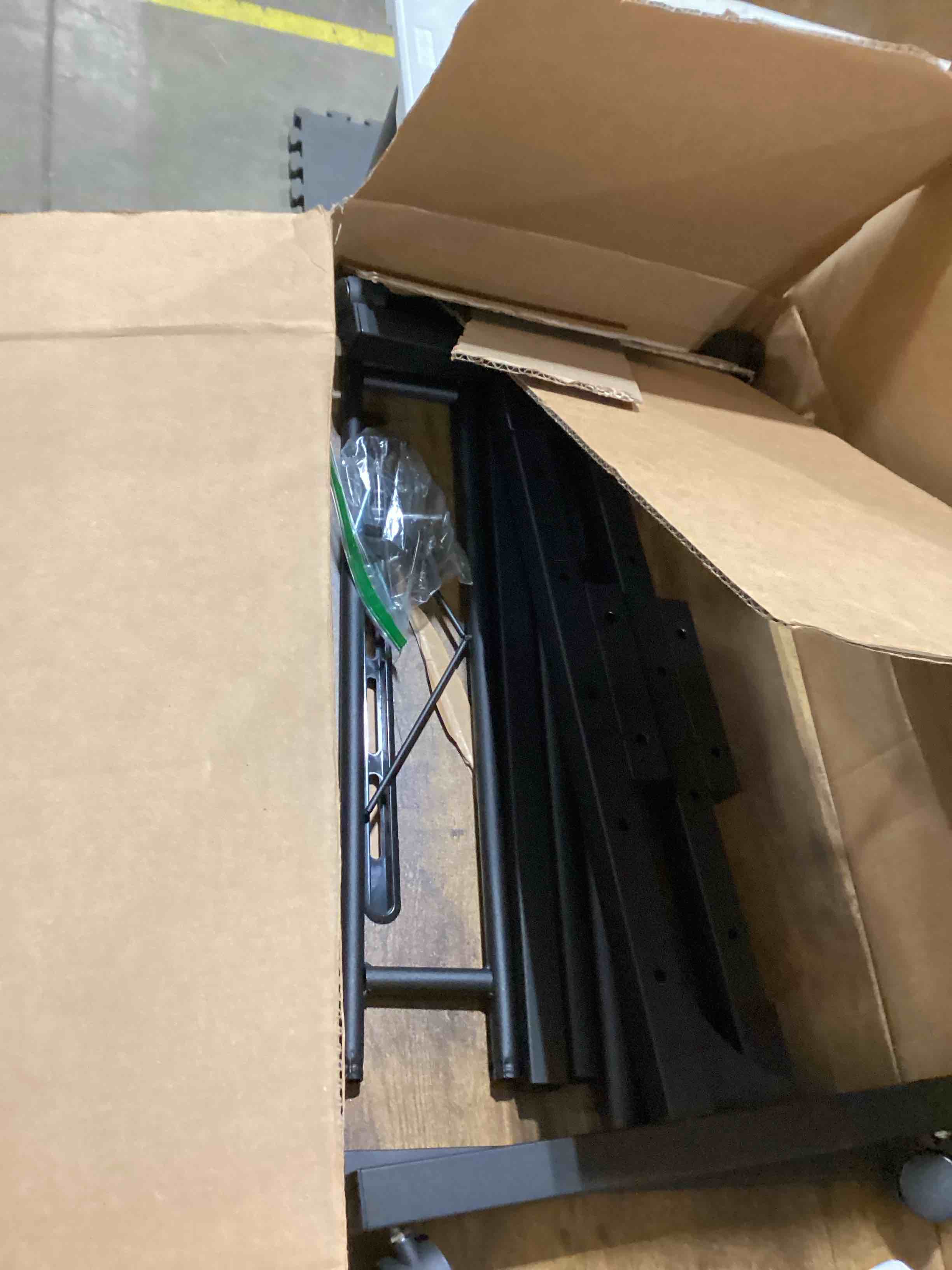 https://s3.amazonaws.com/lotting-images-prod/bidfta/TEA0377875_1731587529517.jpeg