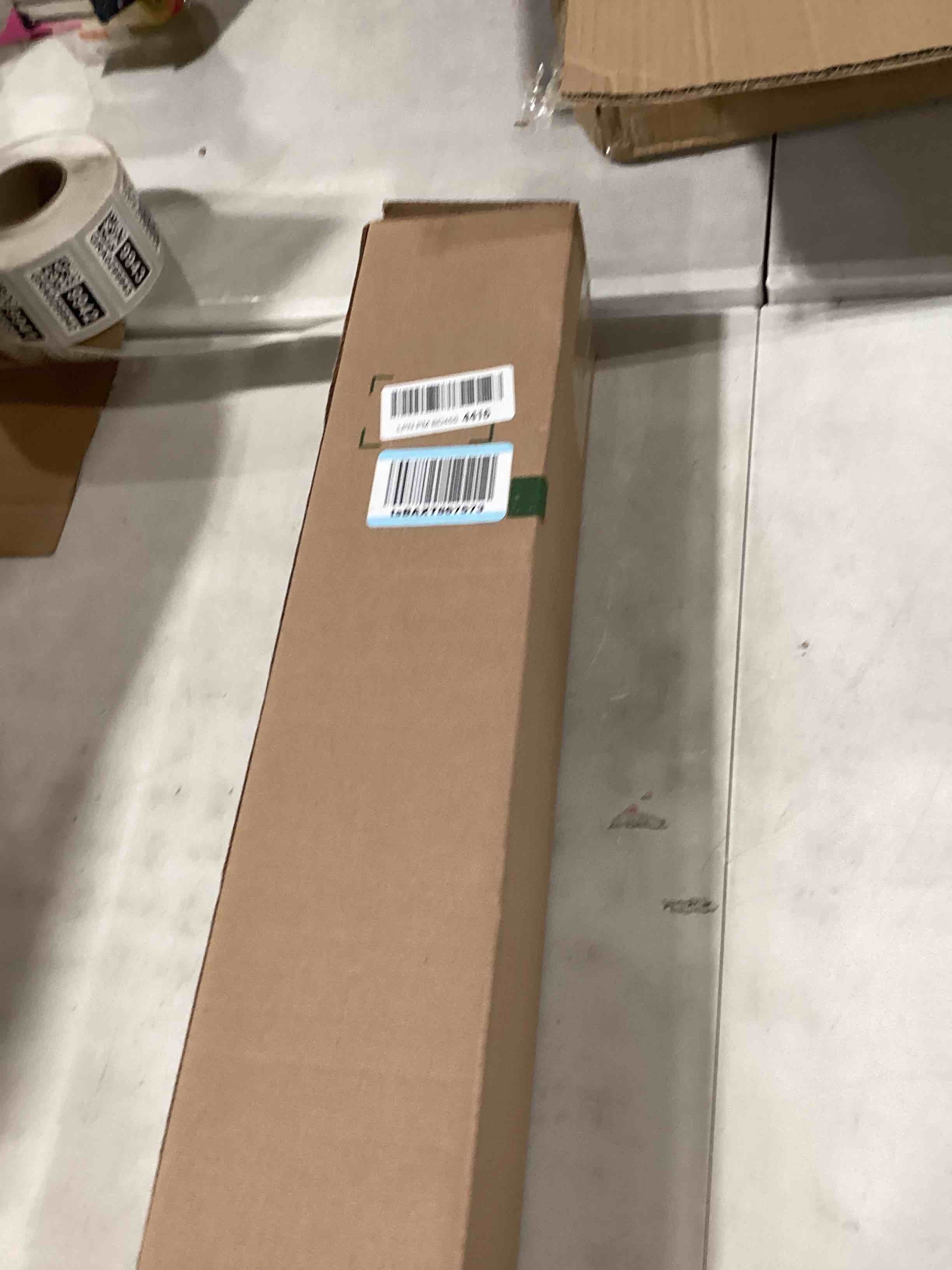 https://s3.amazonaws.com/lotting-images-prod/bidfta/TEA0378233_1733149839423.jpeg
