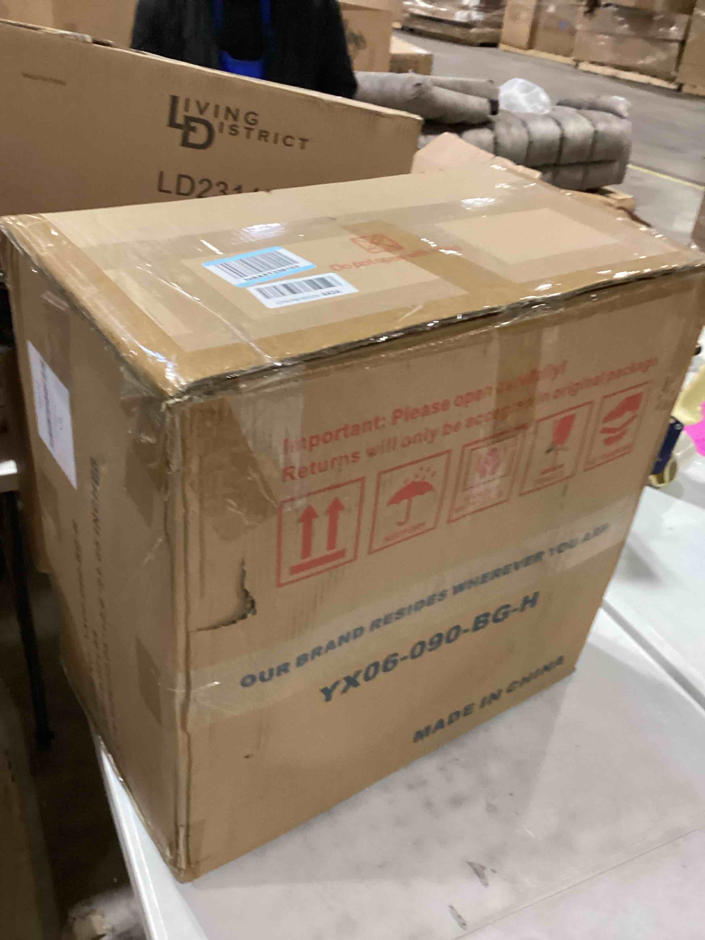 https://s3.amazonaws.com/lotting-images-prod/bidfta/TEA0378245_1733146874851.jpeg