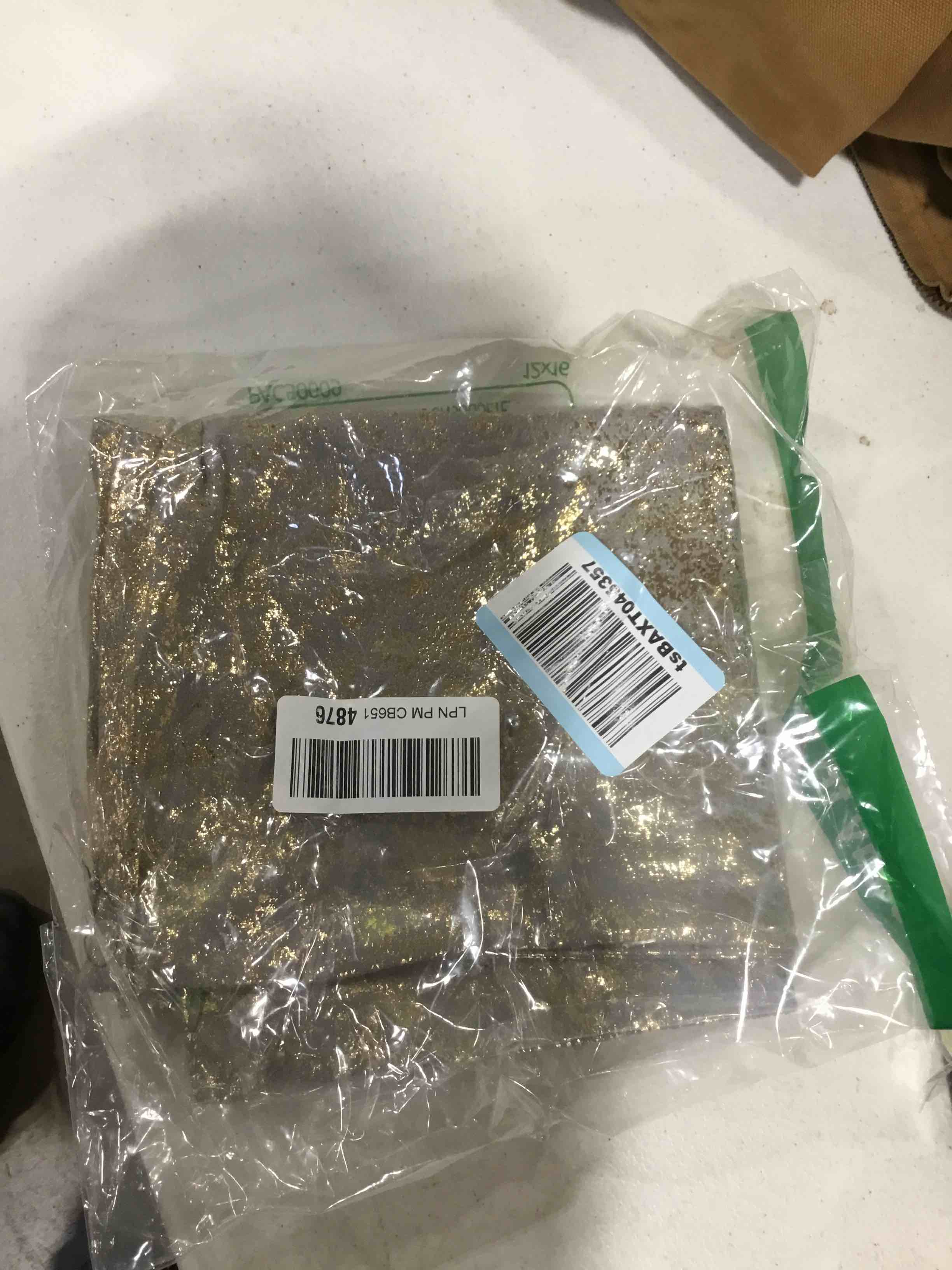https://s3.amazonaws.com/lotting-images-prod/bidfta/TEA0378358_1732897573742.jpeg