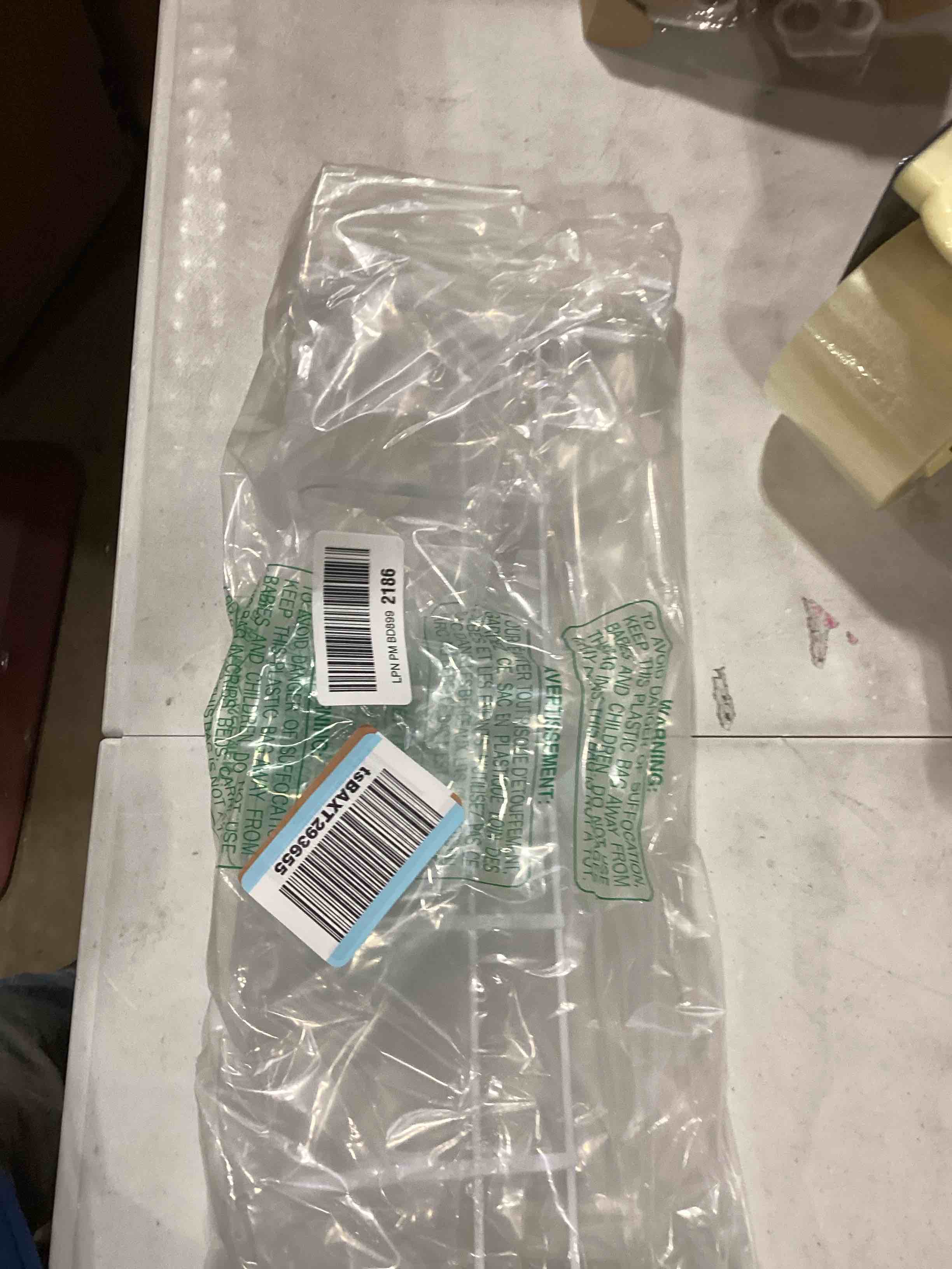 https://s3.amazonaws.com/lotting-images-prod/bidfta/TEA0378375_1732896079530.jpeg