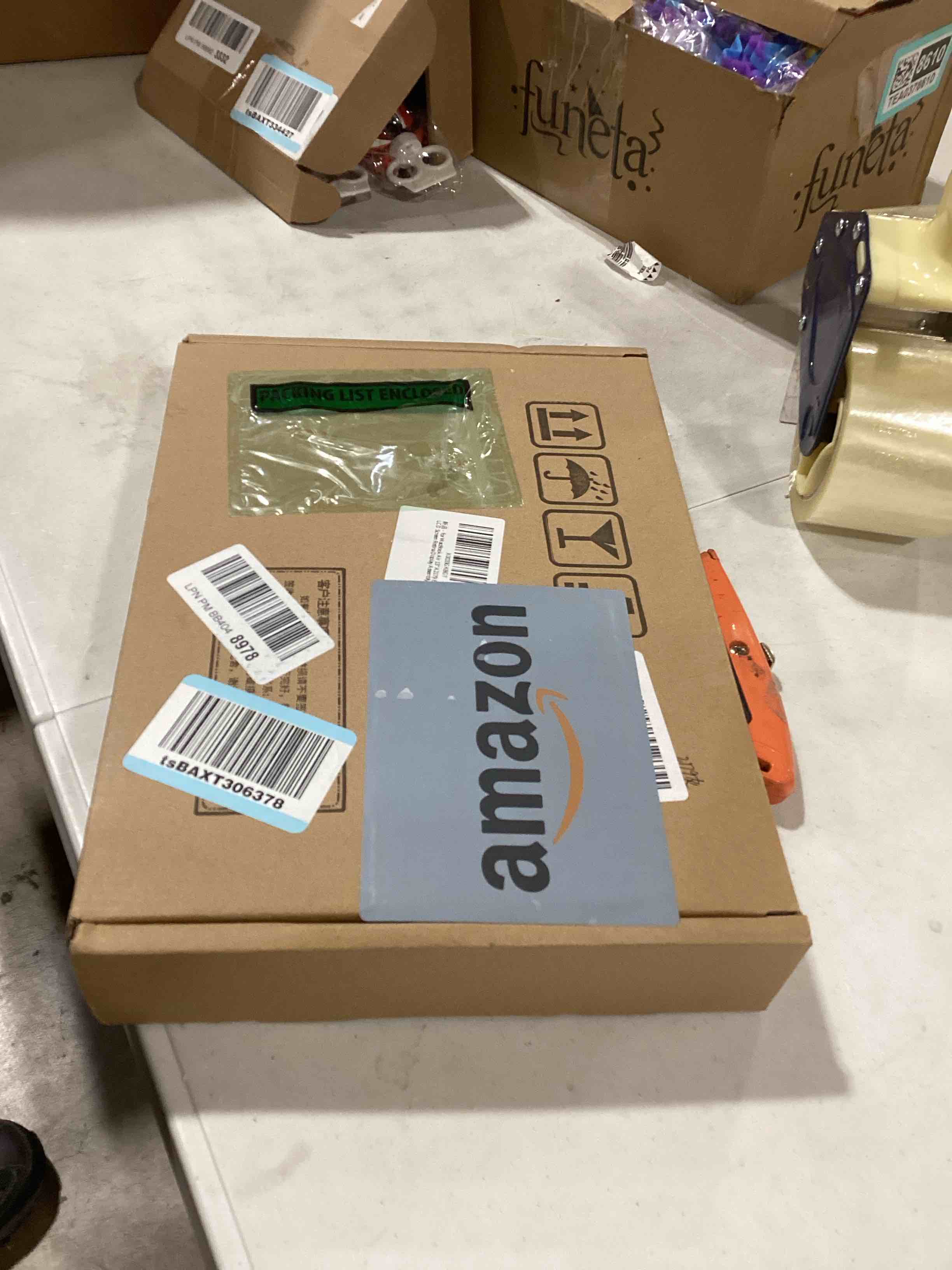 https://s3.amazonaws.com/lotting-images-prod/bidfta/TEA0378381_1732895214923.jpeg