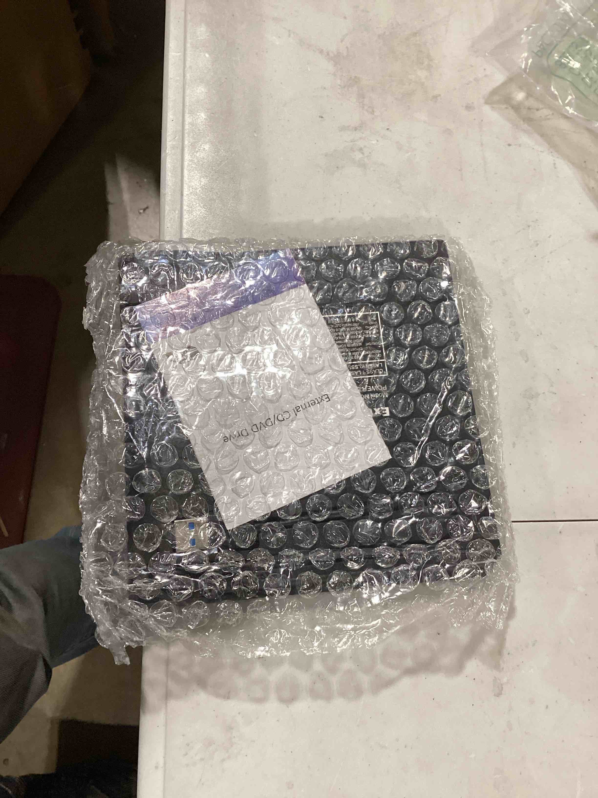 https://s3.amazonaws.com/lotting-images-prod/bidfta/TEA0378387_1732894833843.jpeg