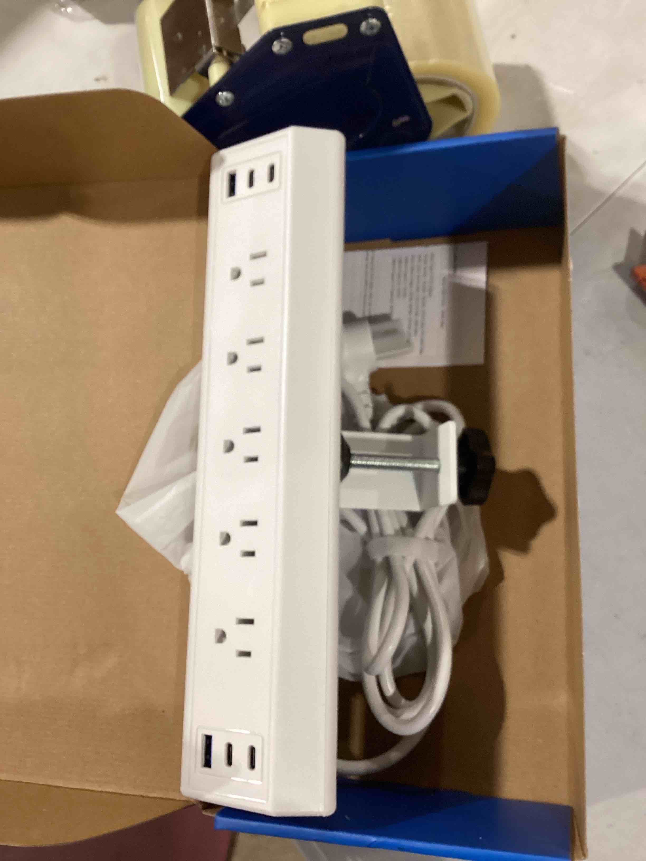 https://s3.amazonaws.com/lotting-images-prod/bidfta/TEA0378416_1732892479685.jpeg