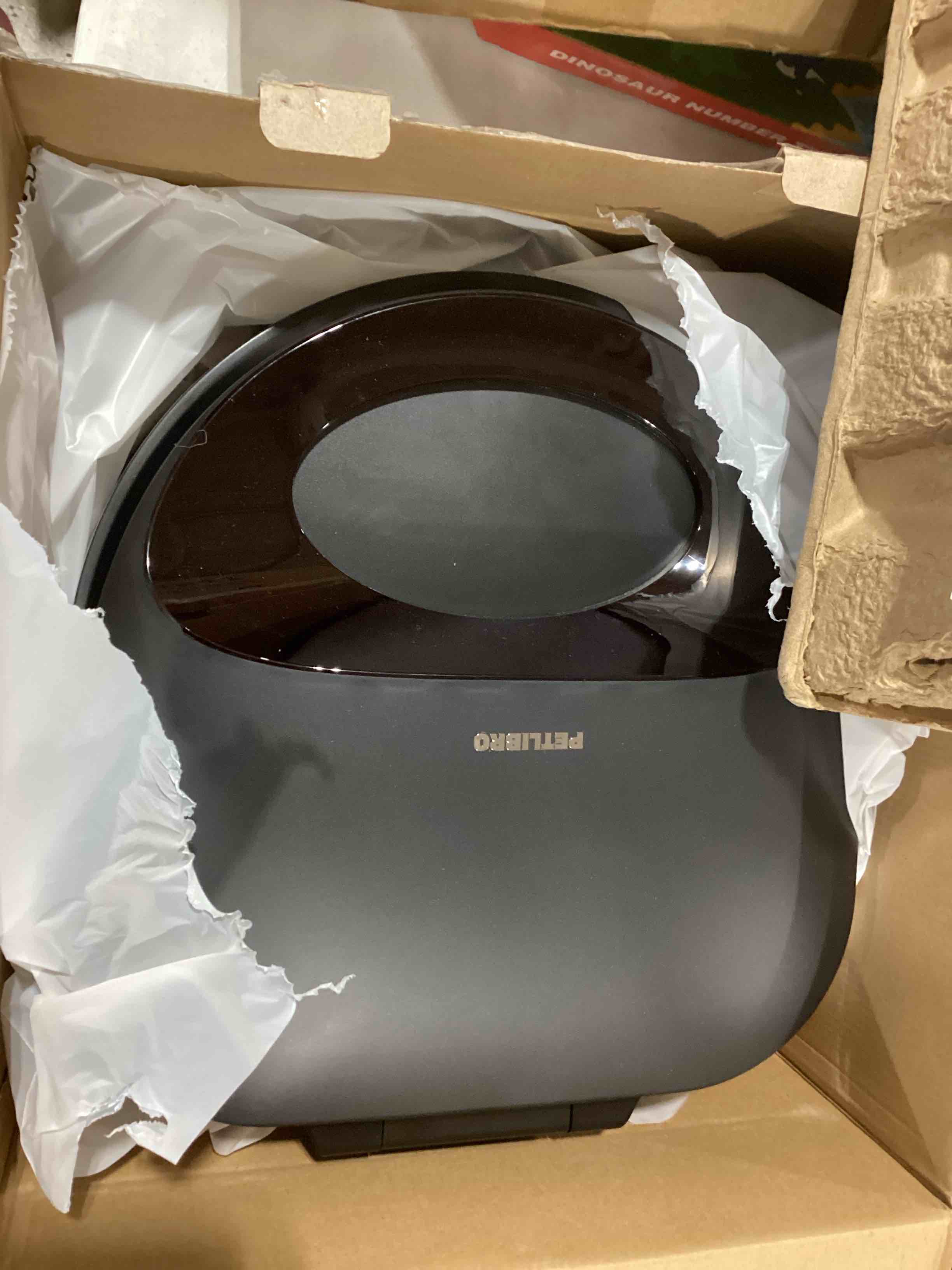 https://s3.amazonaws.com/lotting-images-prod/bidfta/TEA0378499_1732882280506.jpeg