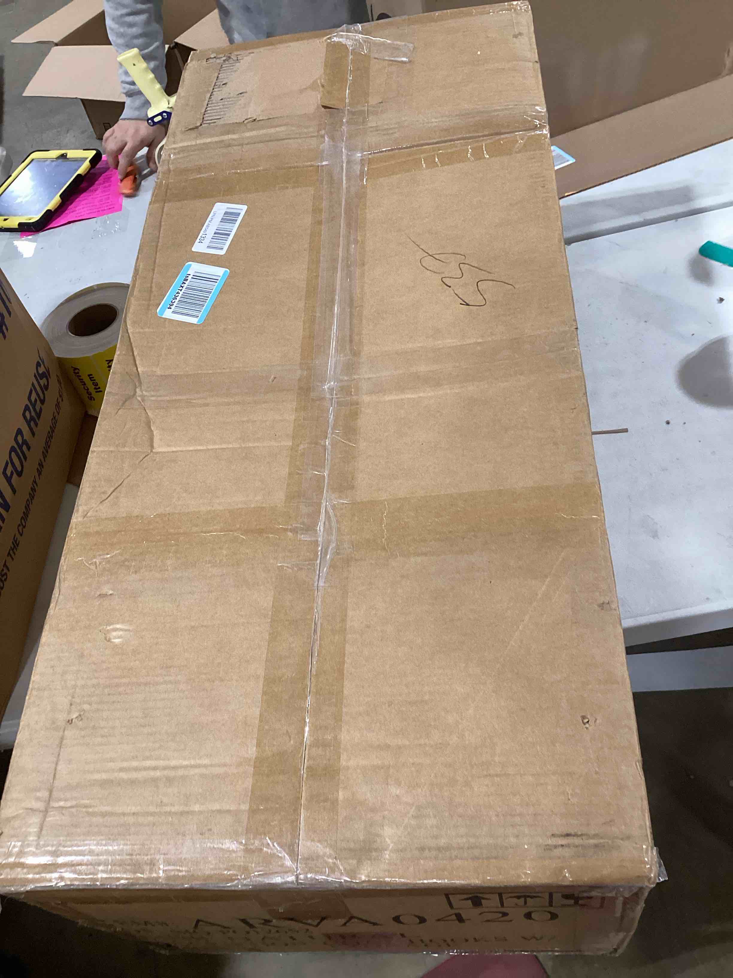 https://s3.amazonaws.com/lotting-images-prod/bidfta/TEA0378614_1732627906400.jpeg