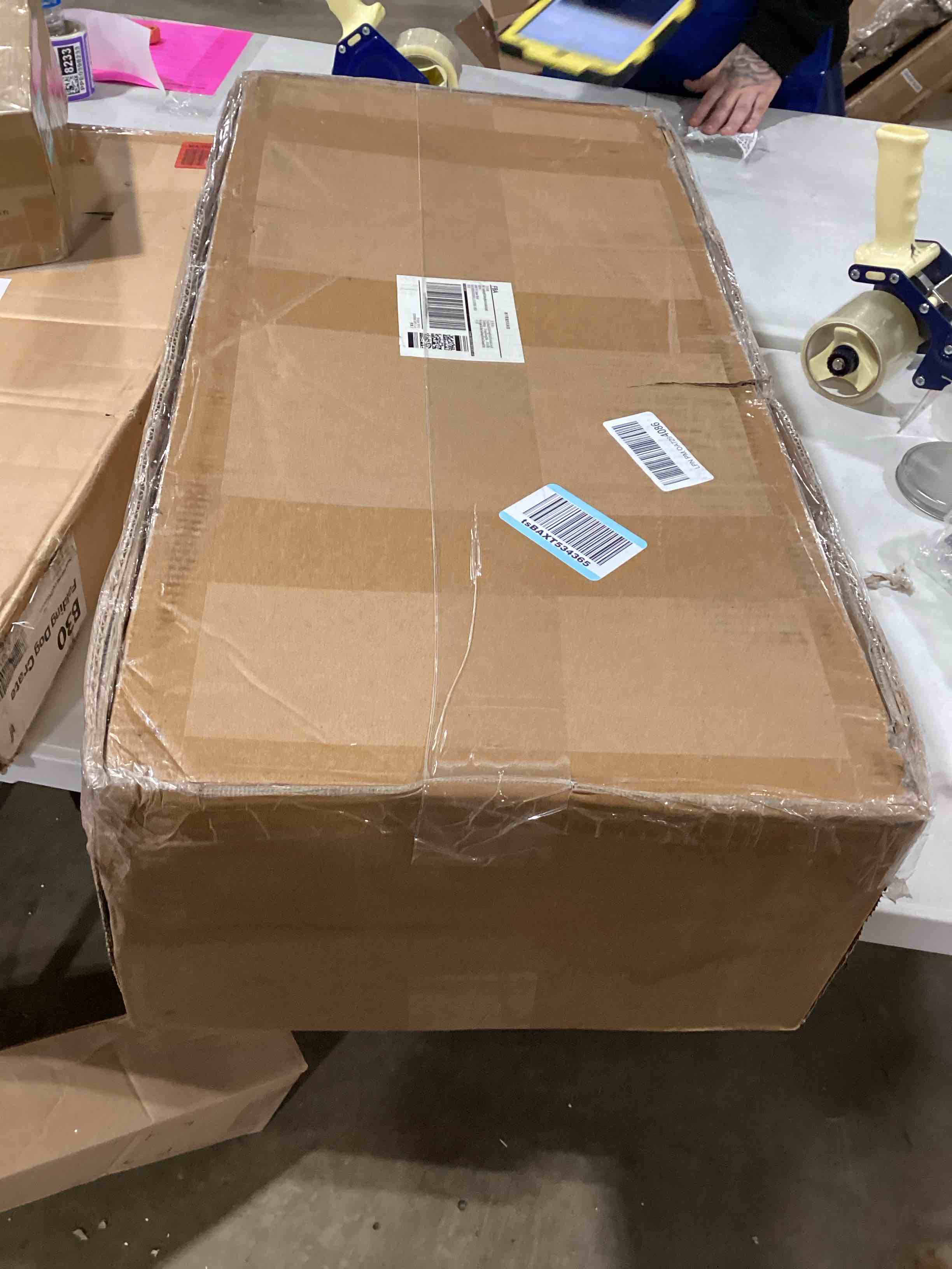 https://s3.amazonaws.com/lotting-images-prod/bidfta/TEA0378887_1732213122013.jpeg
