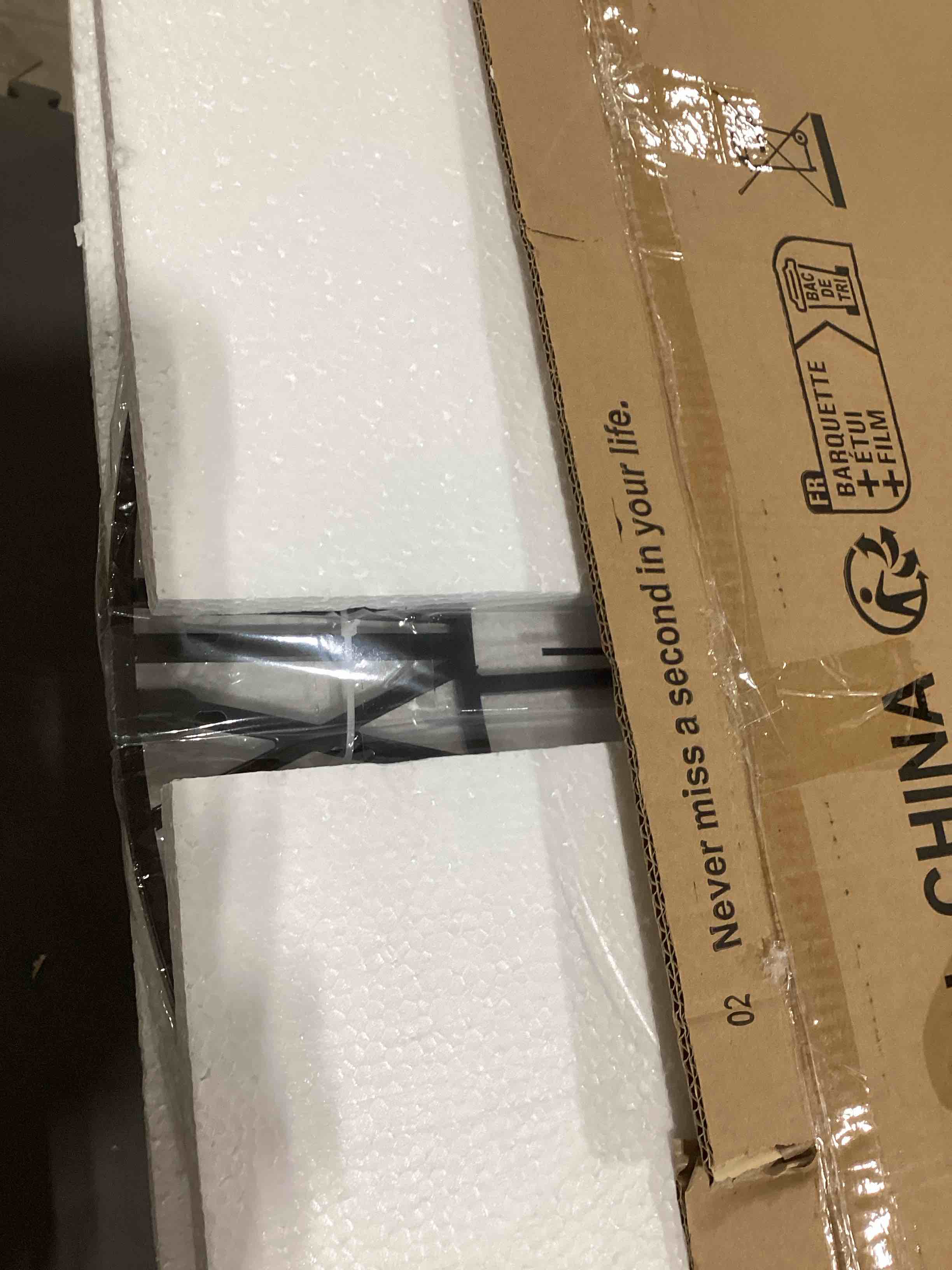 https://s3.amazonaws.com/lotting-images-prod/bidfta/TEA0380131_1733146990869.jpeg