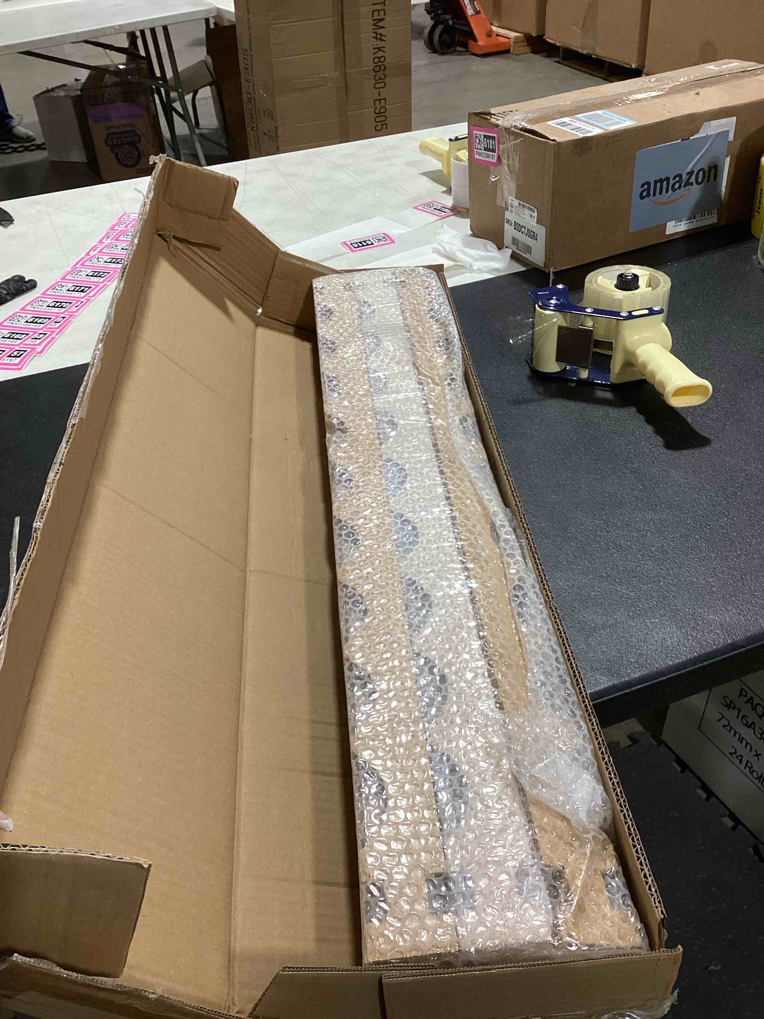 https://s3.amazonaws.com/lotting-images-prod/bidfta/TEA0383301_1732628611749.jpeg